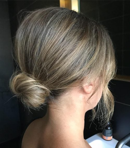 33 Super Easy Updos for Beginners to Try in 2025