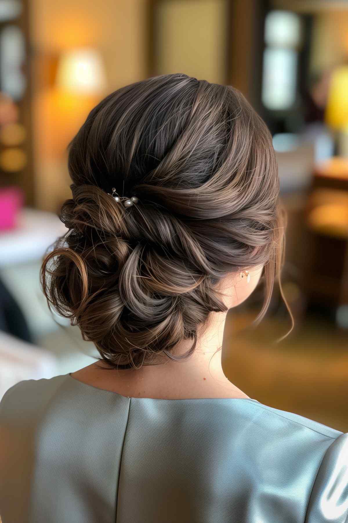 25 Elegant Medium-Length Formal Hairstyles for Any Special Event This 2025