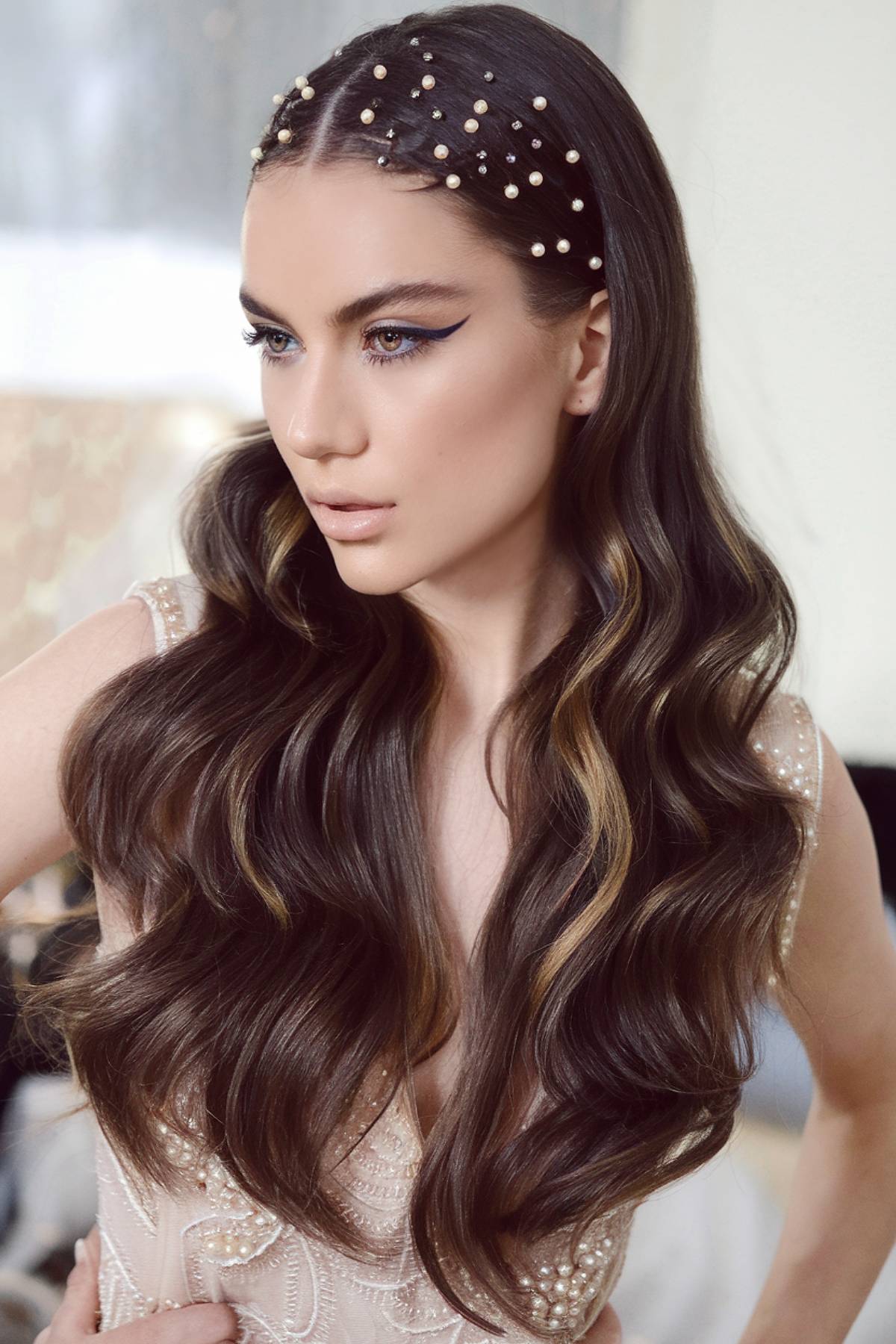 15+ Glam Hairstyles to Make You Feel Red Carpet-Ready in 2025