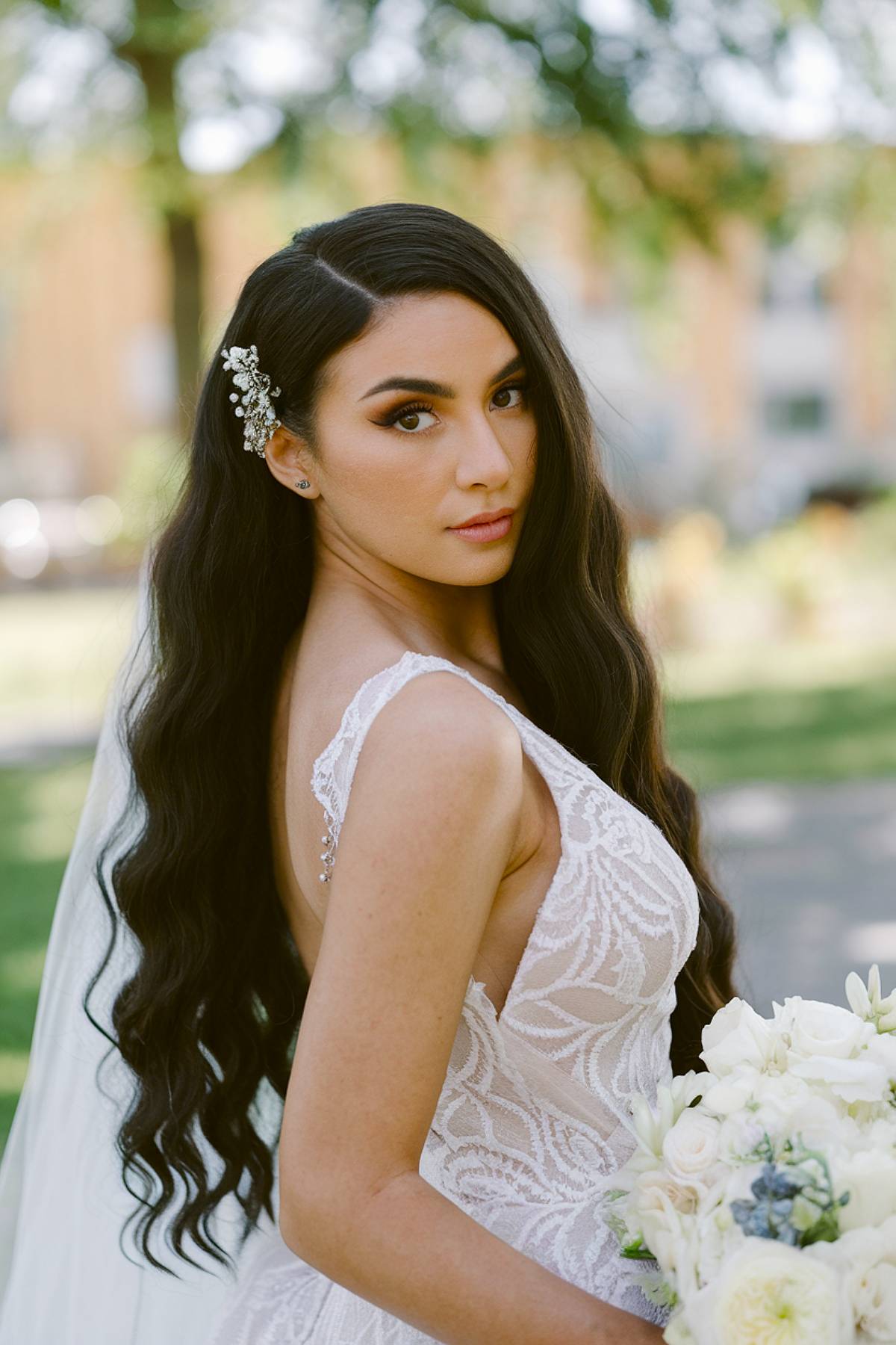 15+ Glam Hairstyles to Make You Feel Red Carpet-Ready in 2025