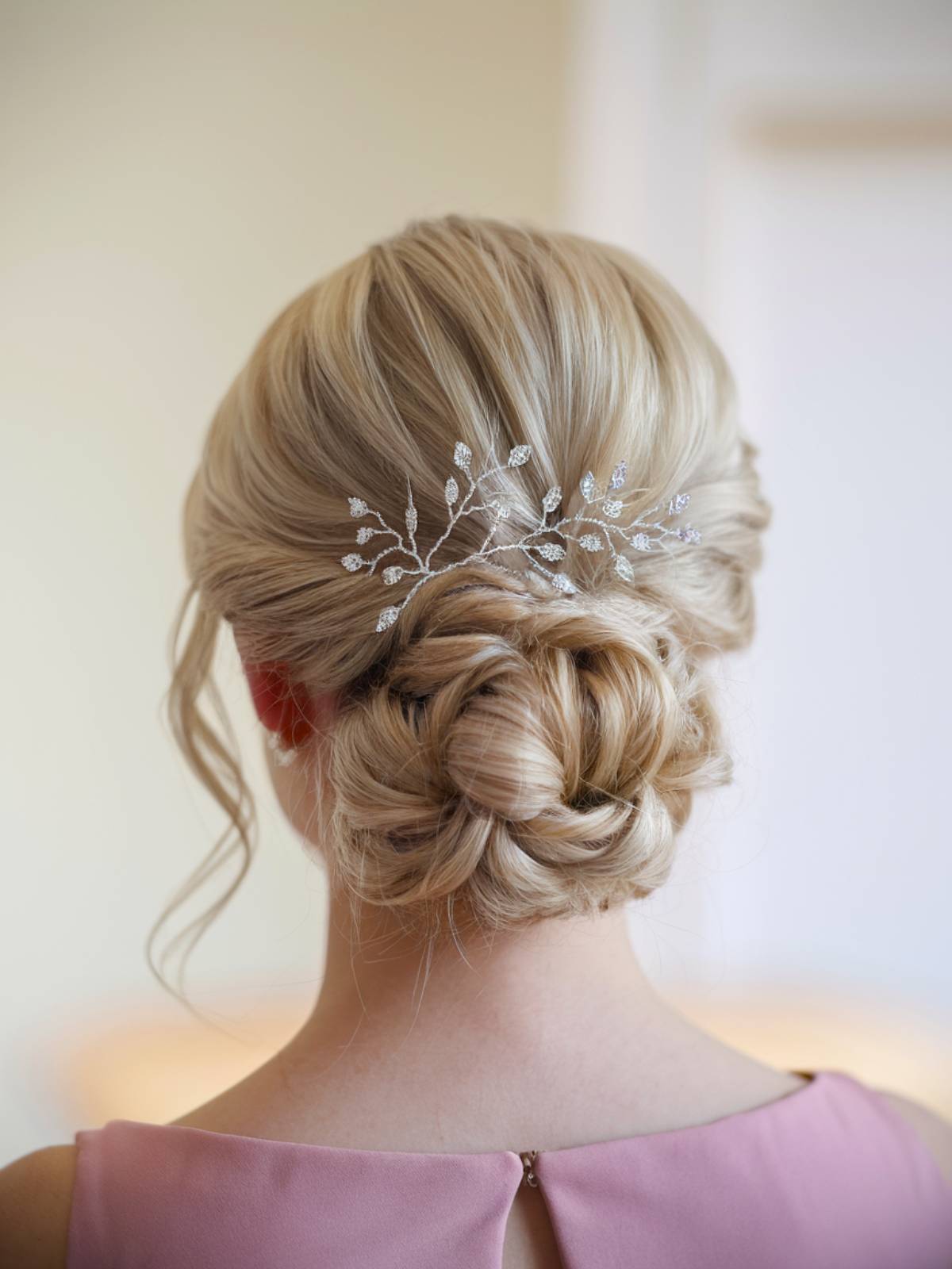 15+ Glam Hairstyles to Make You Feel Red Carpet-Ready in 2025