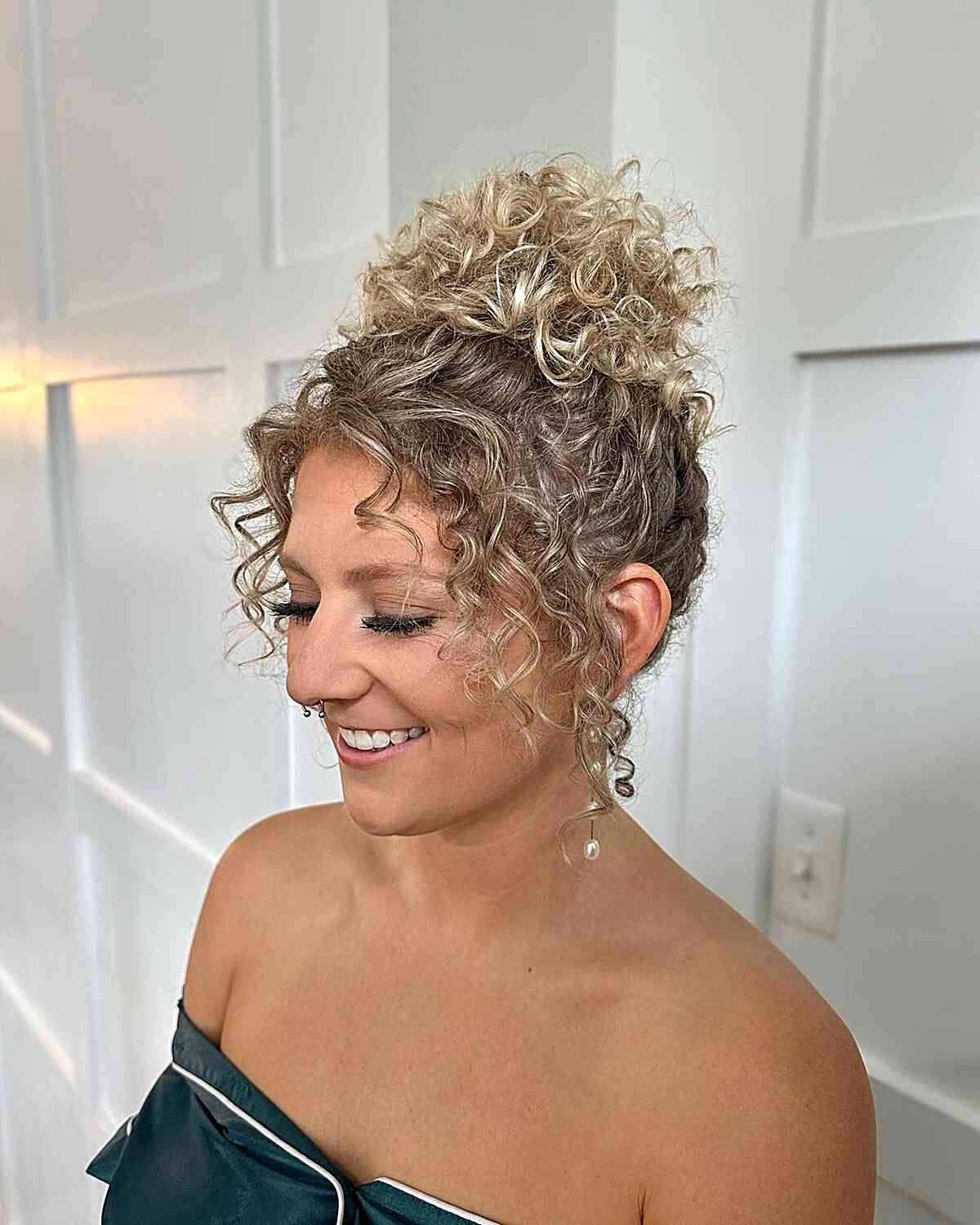 33 Easy & Cute Curly Hair Updos in Trending in 2025