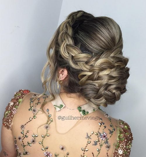 33 Easy & Cute Curly Hair Updos in Trending in 2025