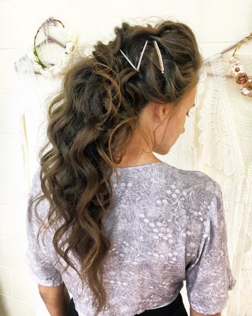 33 Easy & Cute Curly Hair Updos in Trending in 2025