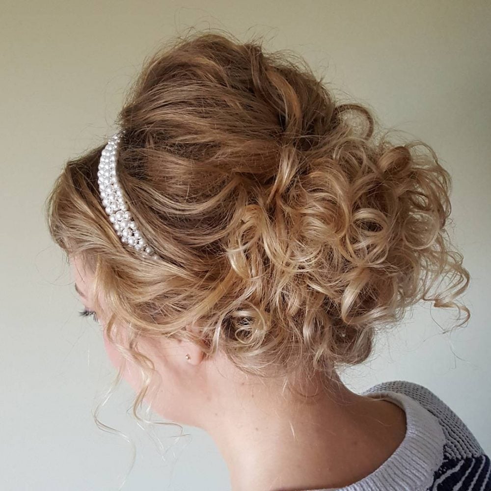 33 Easy & Cute Curly Hair Updos in Trending in 2025