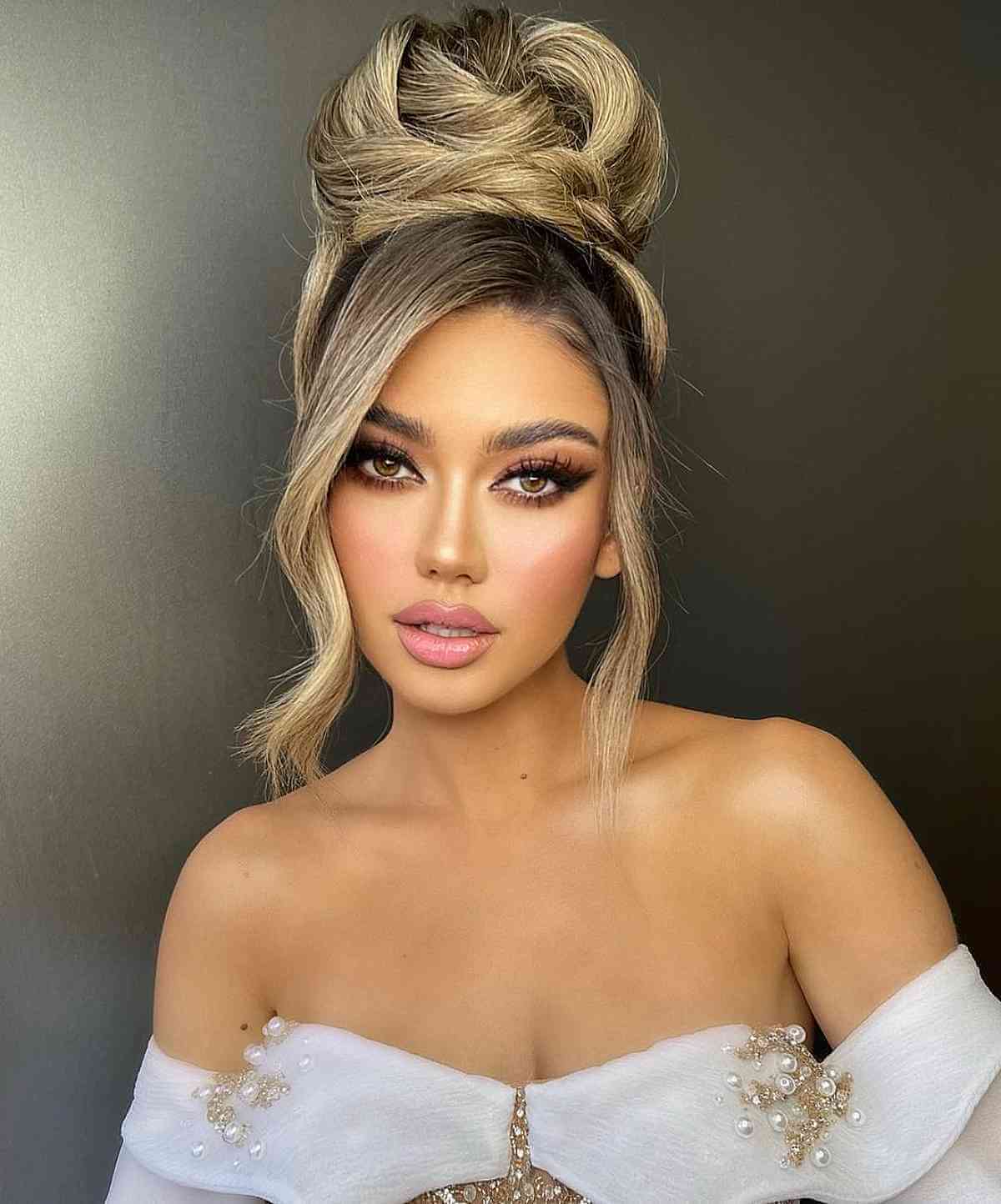 Updos for Long Hair – Cute &amp; Easy Updos for 2025