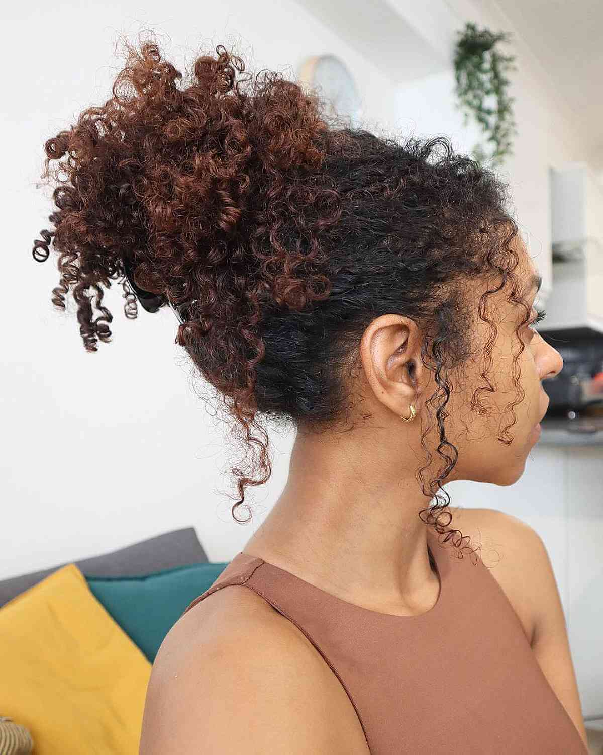 Updos for Long Hair – Cute &amp; Easy Updos for 2025