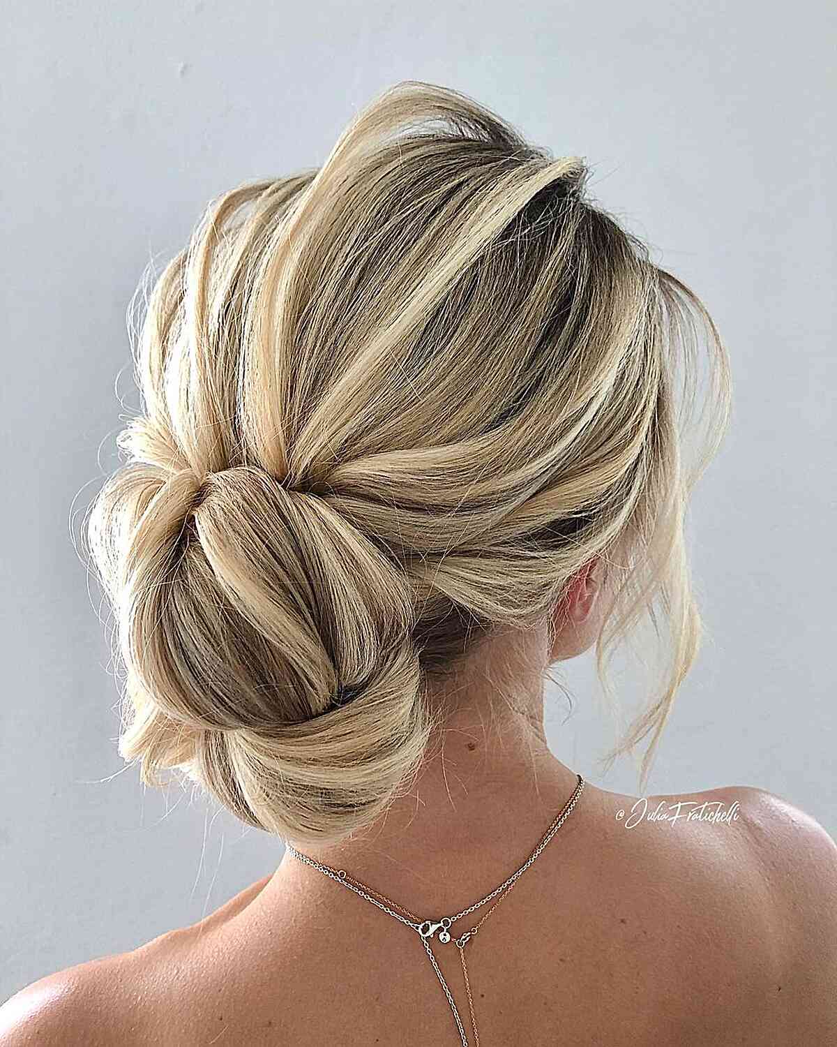 Updos for Long Hair – Cute &amp; Easy Updos for 2025