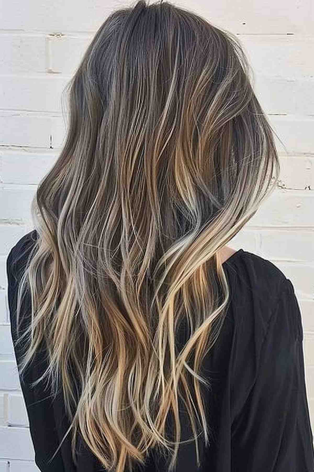 40 V-Cut on Long Hair Ideas for That Trendy V Shape Look