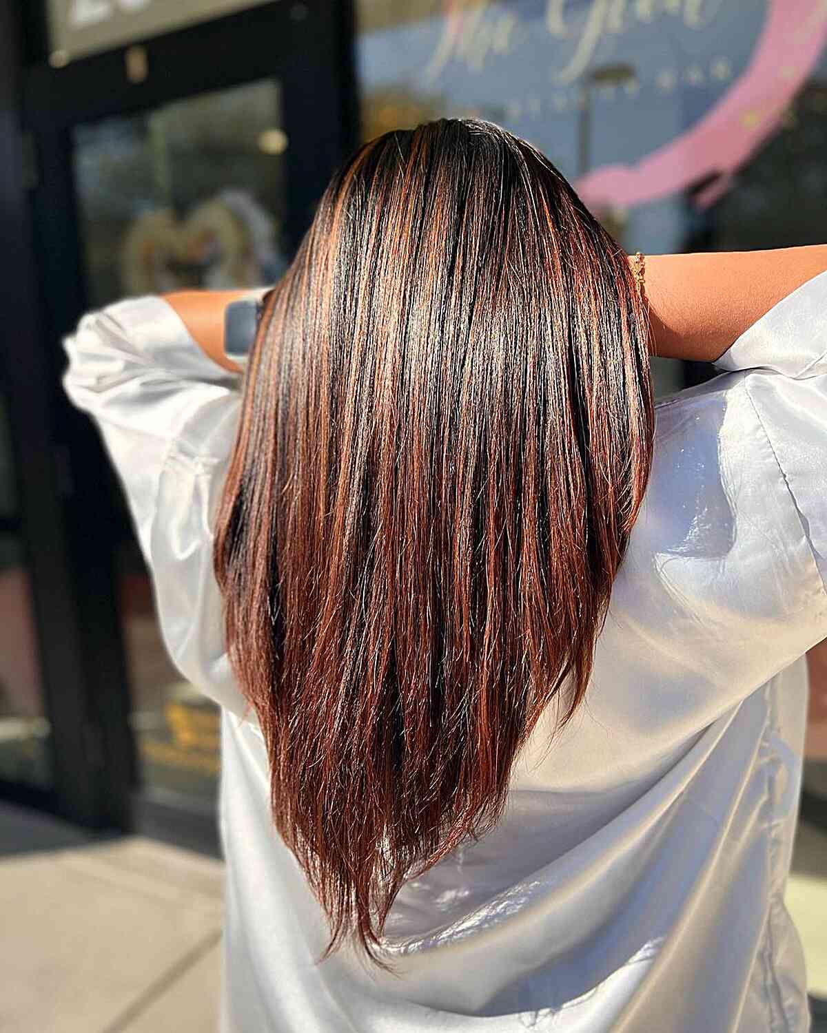 40 V-Cut on Long Hair Ideas for That Trendy V Shape Look