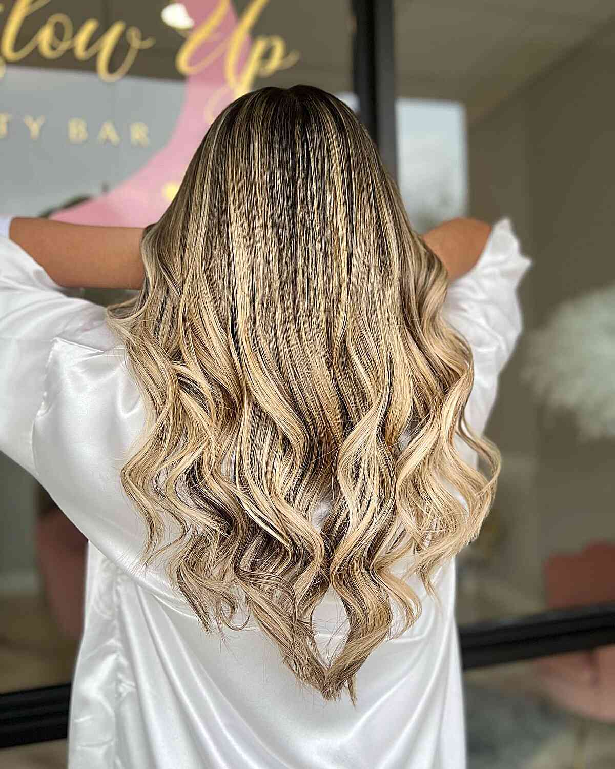 40 V-Cut on Long Hair Ideas for That Trendy V Shape Look