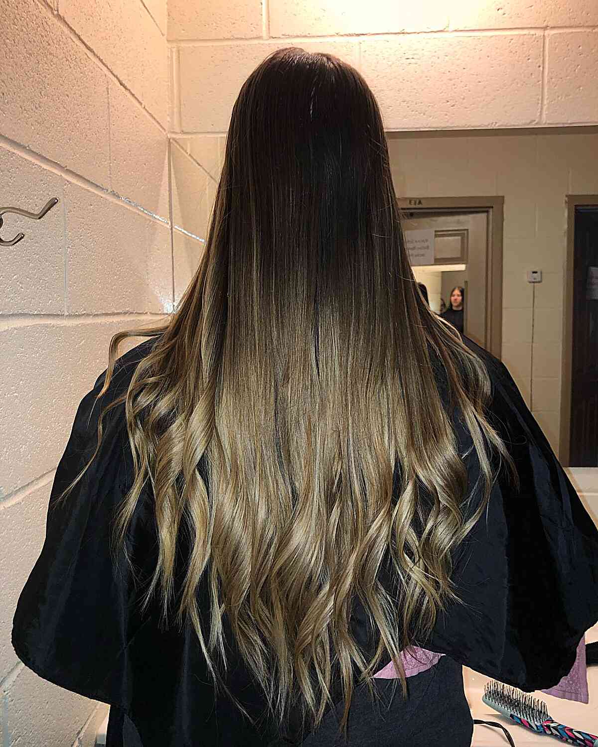 40 V-Cut on Long Hair Ideas for That Trendy V Shape Look