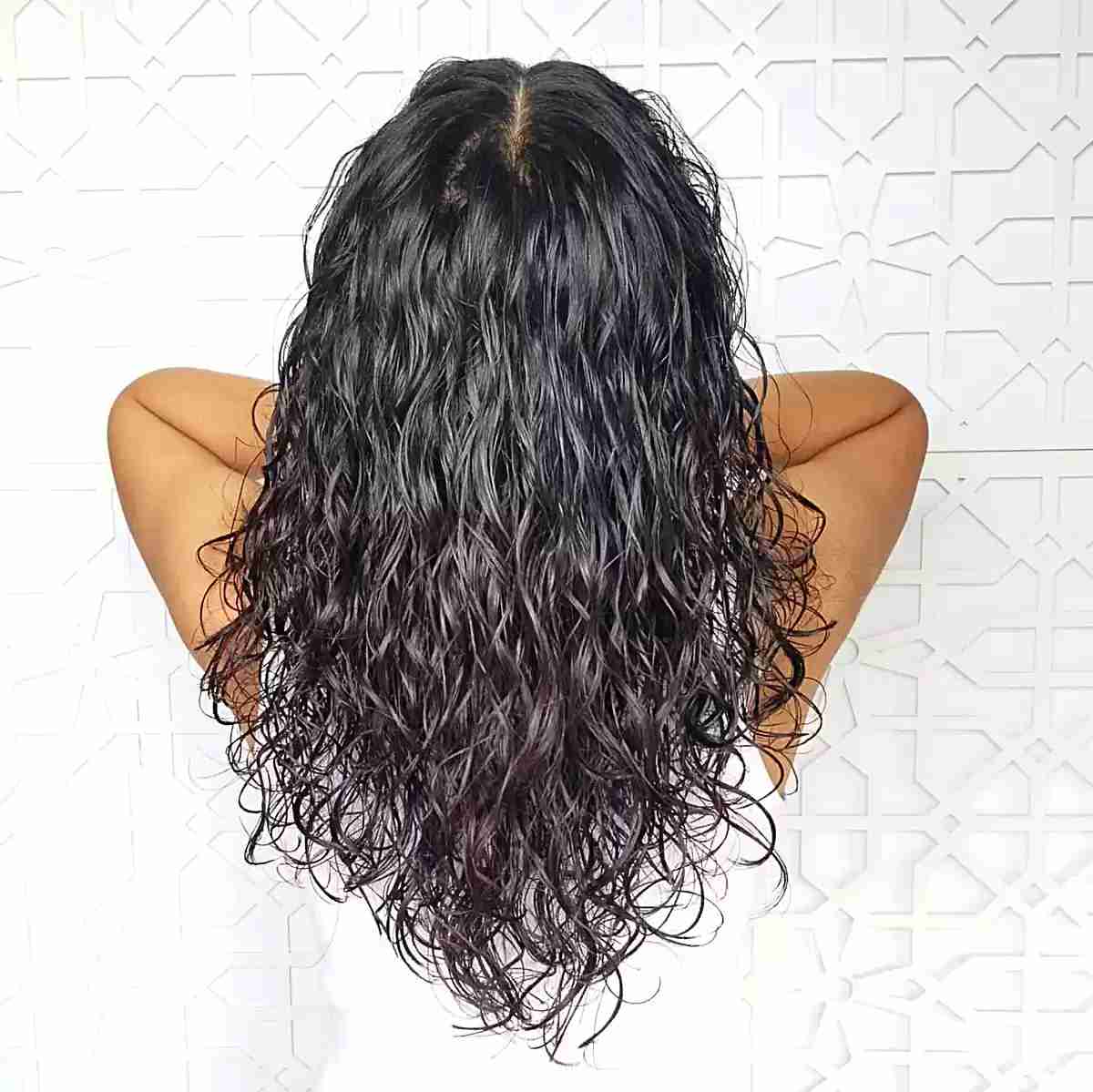 40 V-Cut on Long Hair Ideas for That Trendy V Shape Look