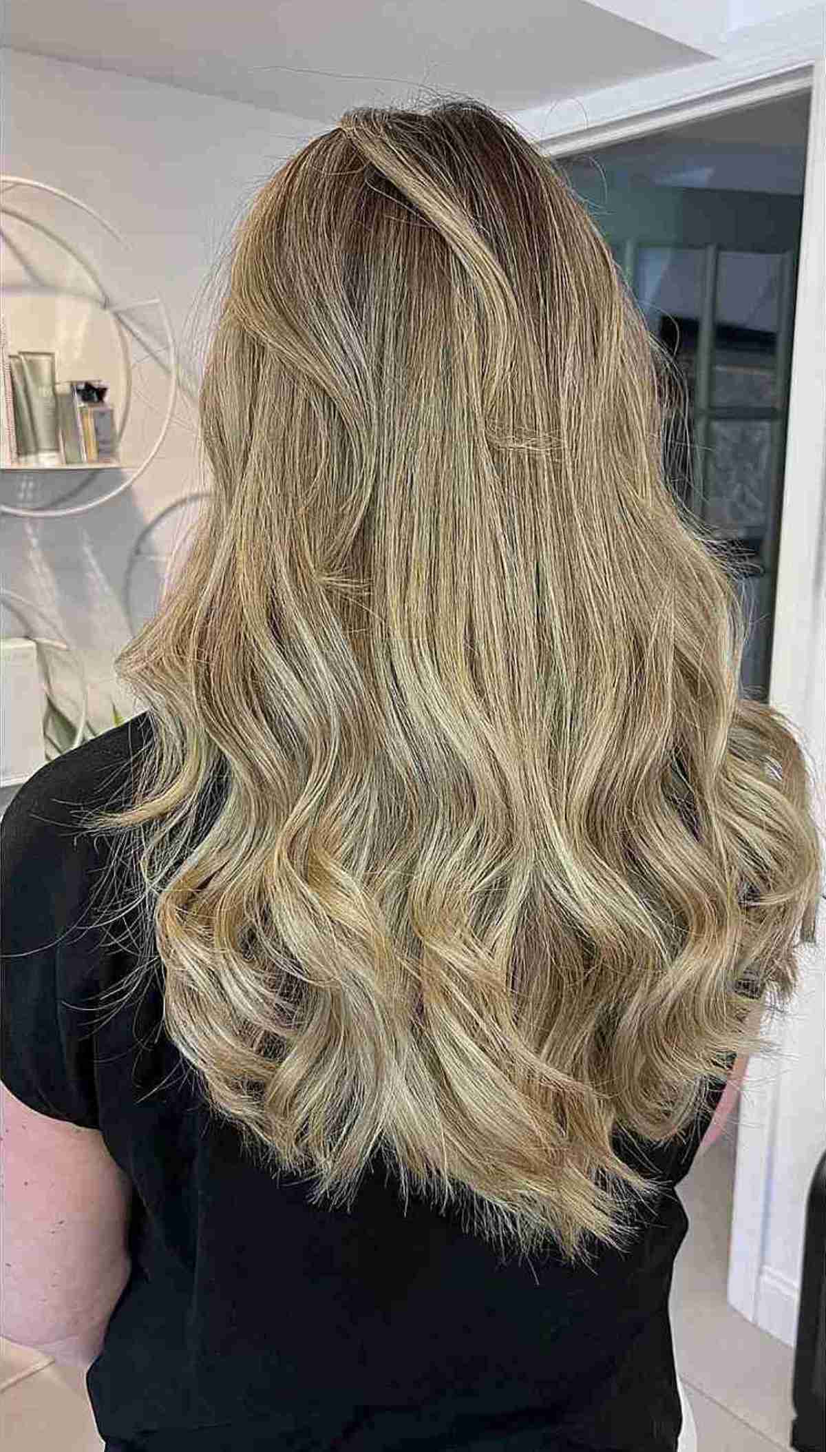 40 V-Cut on Long Hair Ideas for That Trendy V Shape Look