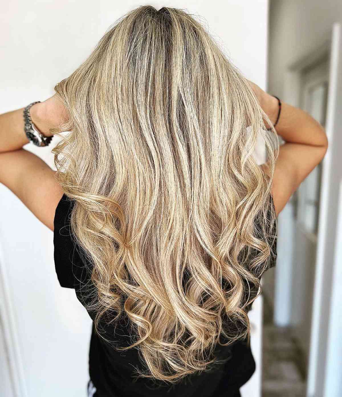 40 V-Cut on Long Hair Ideas for That Trendy V Shape Look