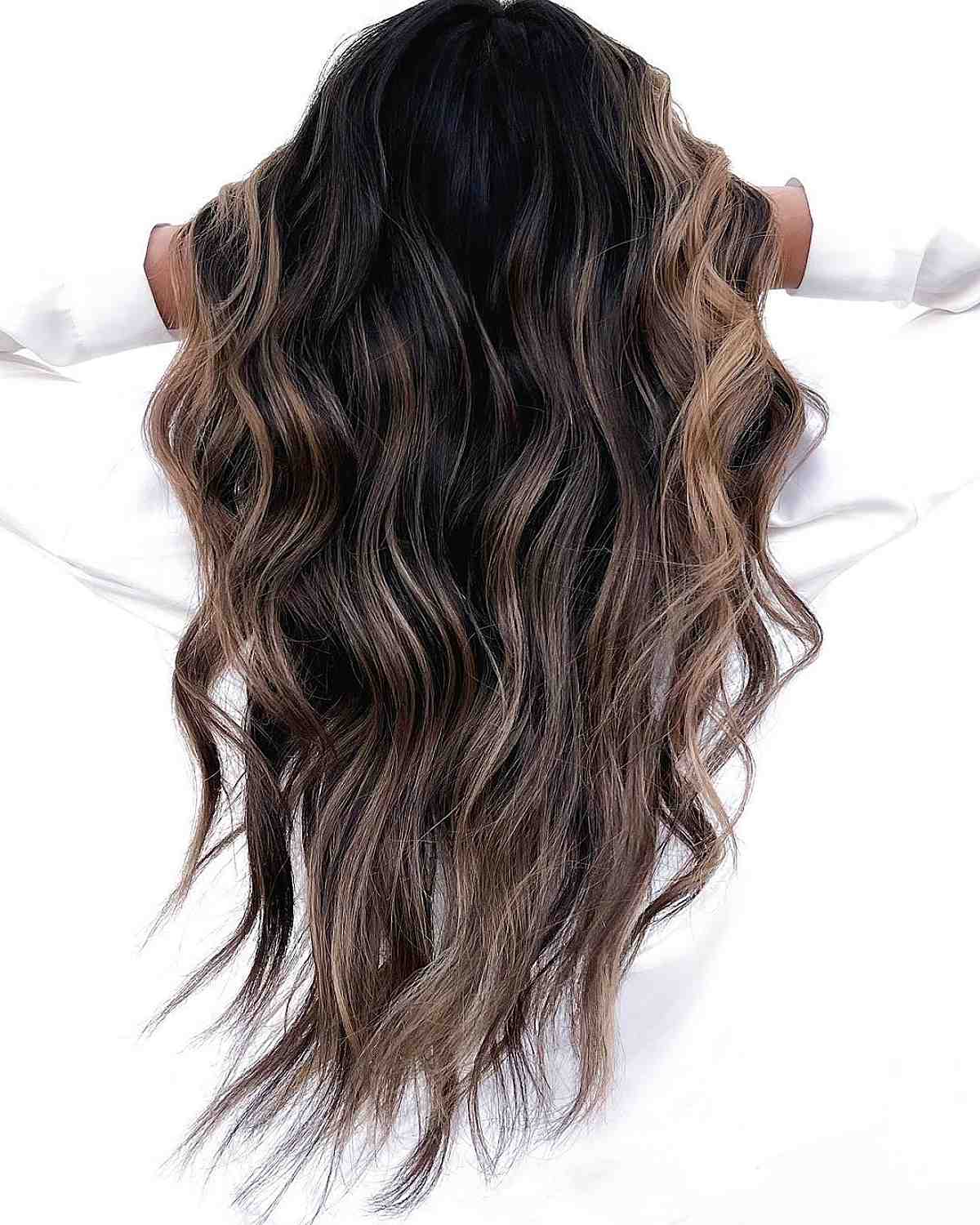 40 V-Cut on Long Hair Ideas for That Trendy V Shape Look