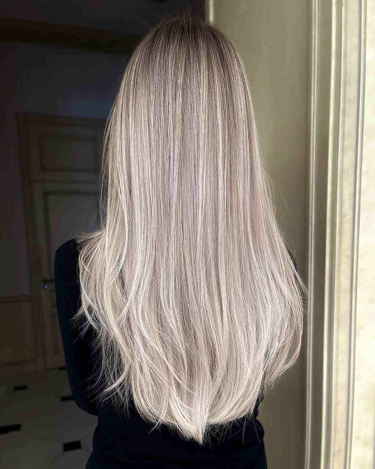 40 V-Cut on Long Hair Ideas for That Trendy V Shape Look
