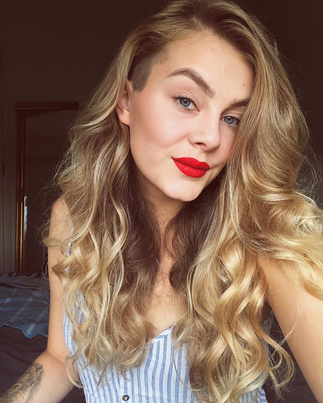 15 Edgy Long Hair with Shaved Sides & Back Undercuts for Women