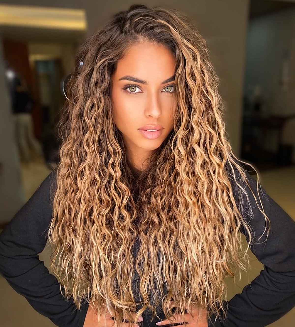 61 Curly Hairstyles for Long Hair to Look Naturally Amazing