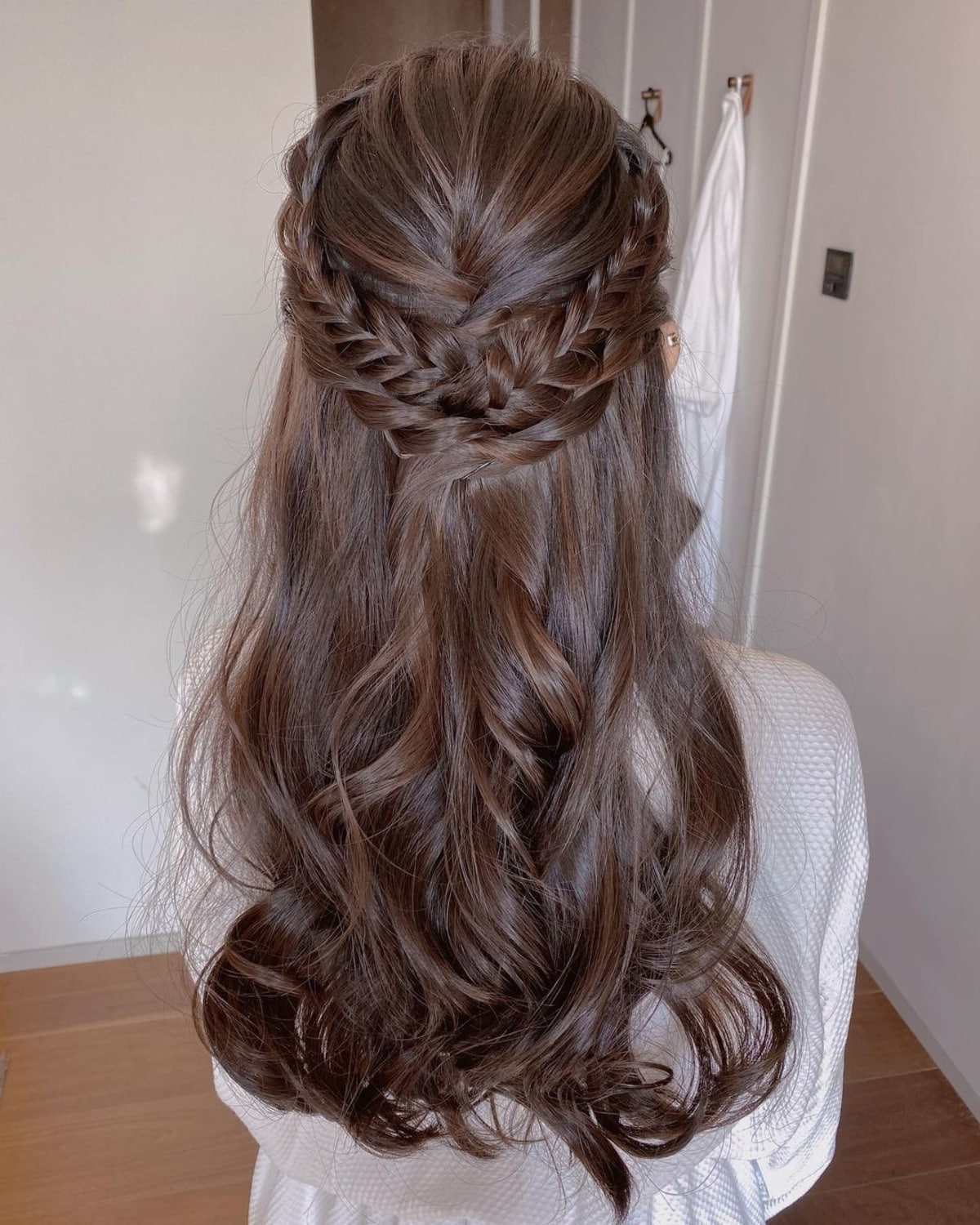 44 Volumizing Haircuts for Thin Long Hair (Before & After Makeovers)