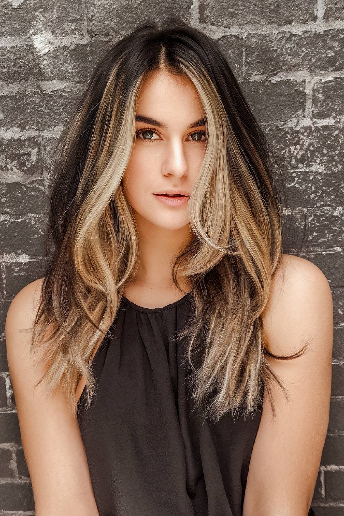 15+ Long Hairstyles with Side Parts You Have to See in 2025
