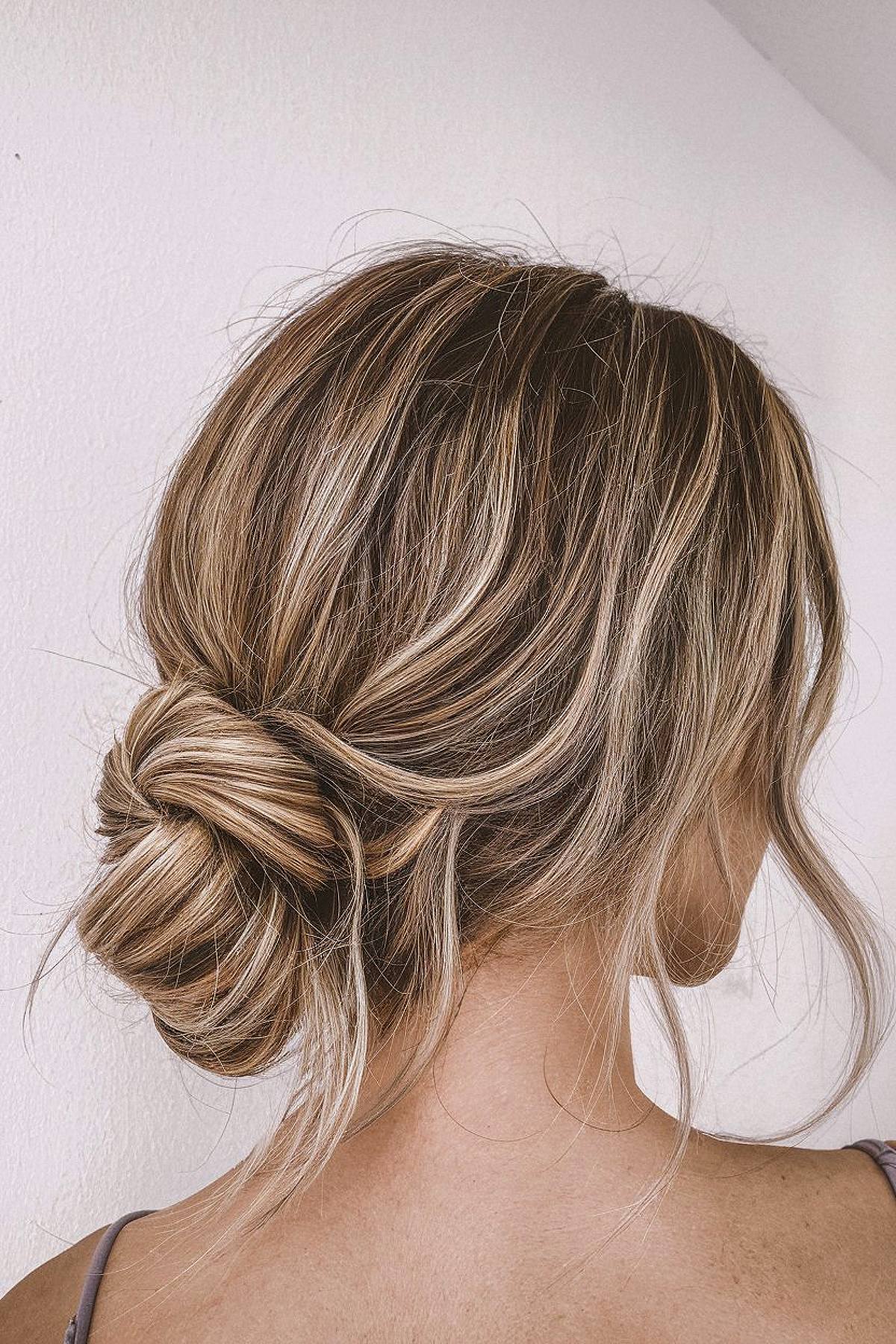 16 Easy Work Hairstyles for Long Hair (2025 Trends)