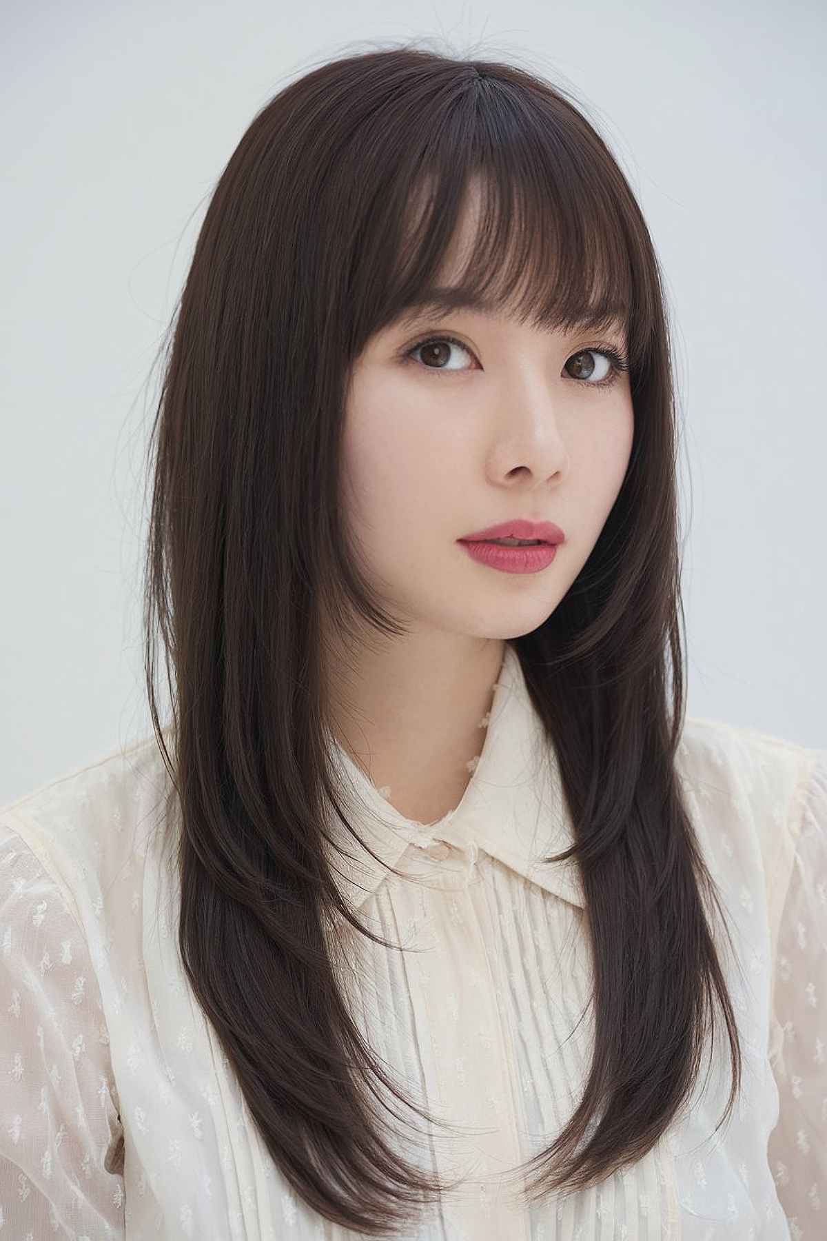 25 Long Hairstyles for Asian Women That Will Make You Want to Grow Your Hair Out This 2025