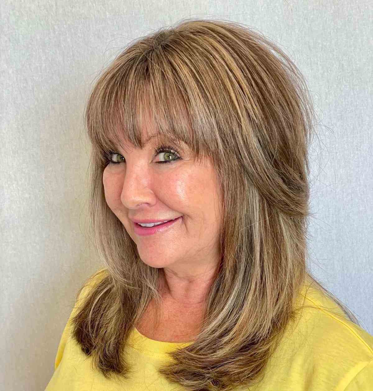 54 Youthful Medium-Length Hairstyles for Women Over 50