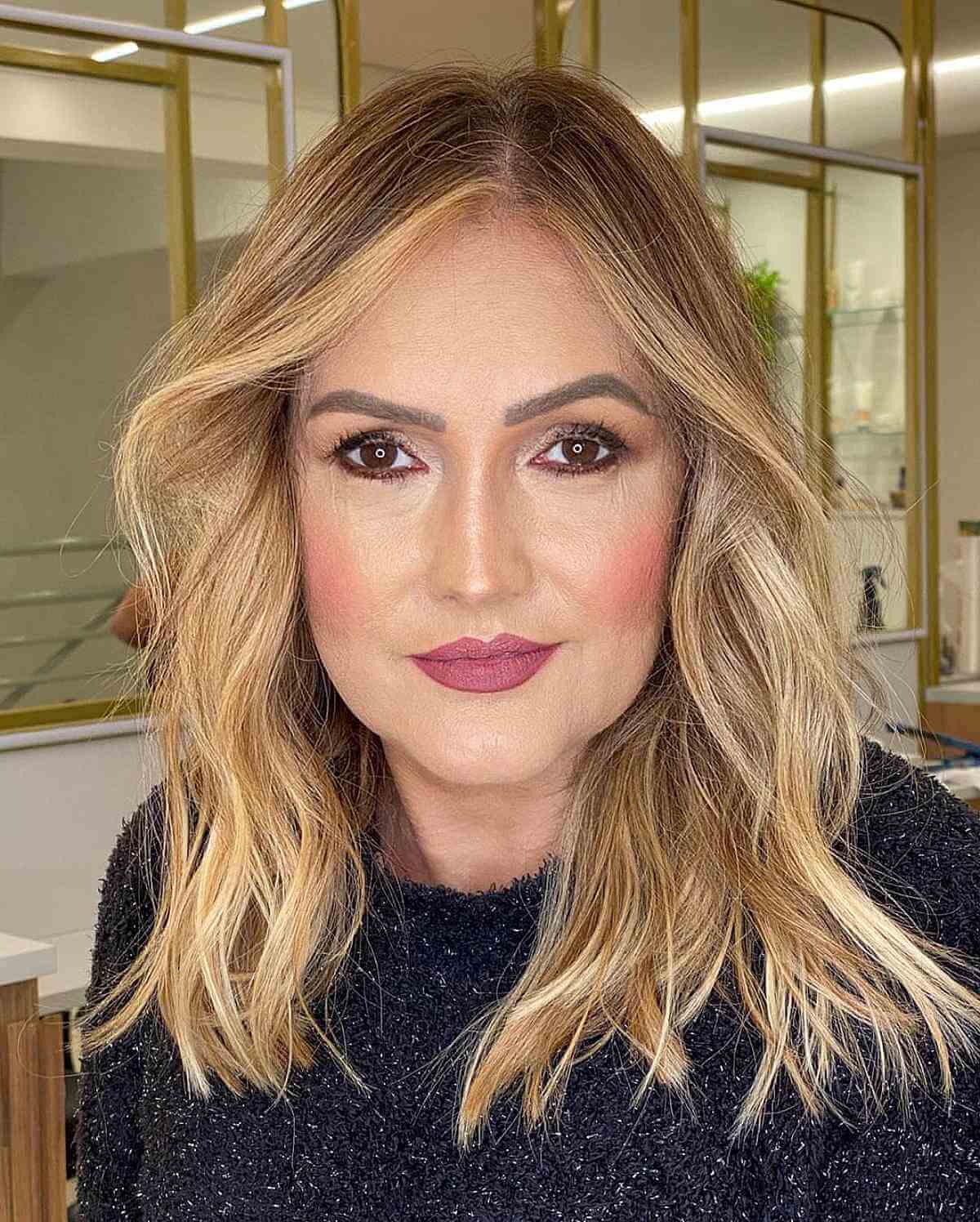 54 Youthful Medium-Length Hairstyles for Women Over 50
