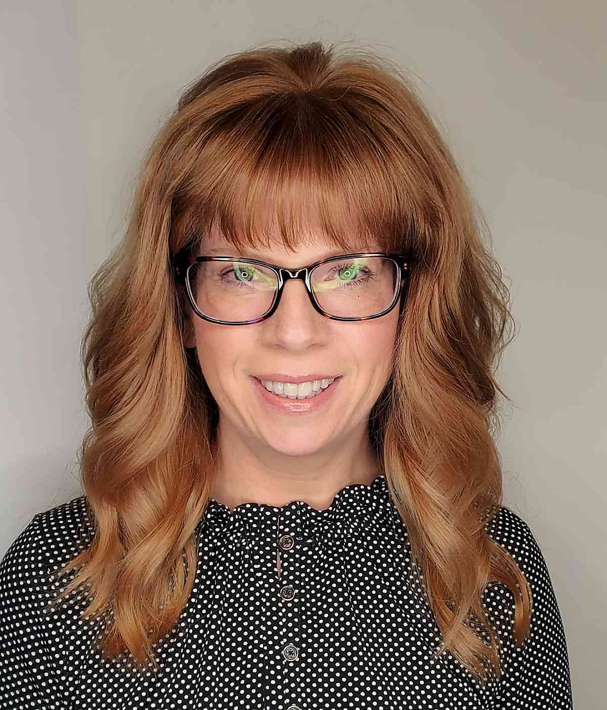 54 Youthful Medium-Length Hairstyles for Women Over 50