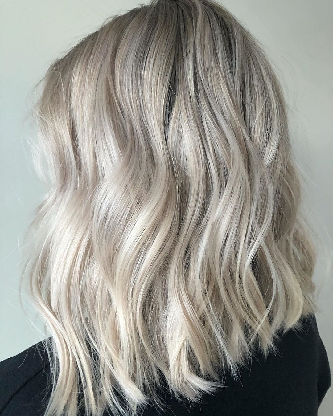 Medium Blonde Hair Color Ideas – 31 Trending Ideas for 2025