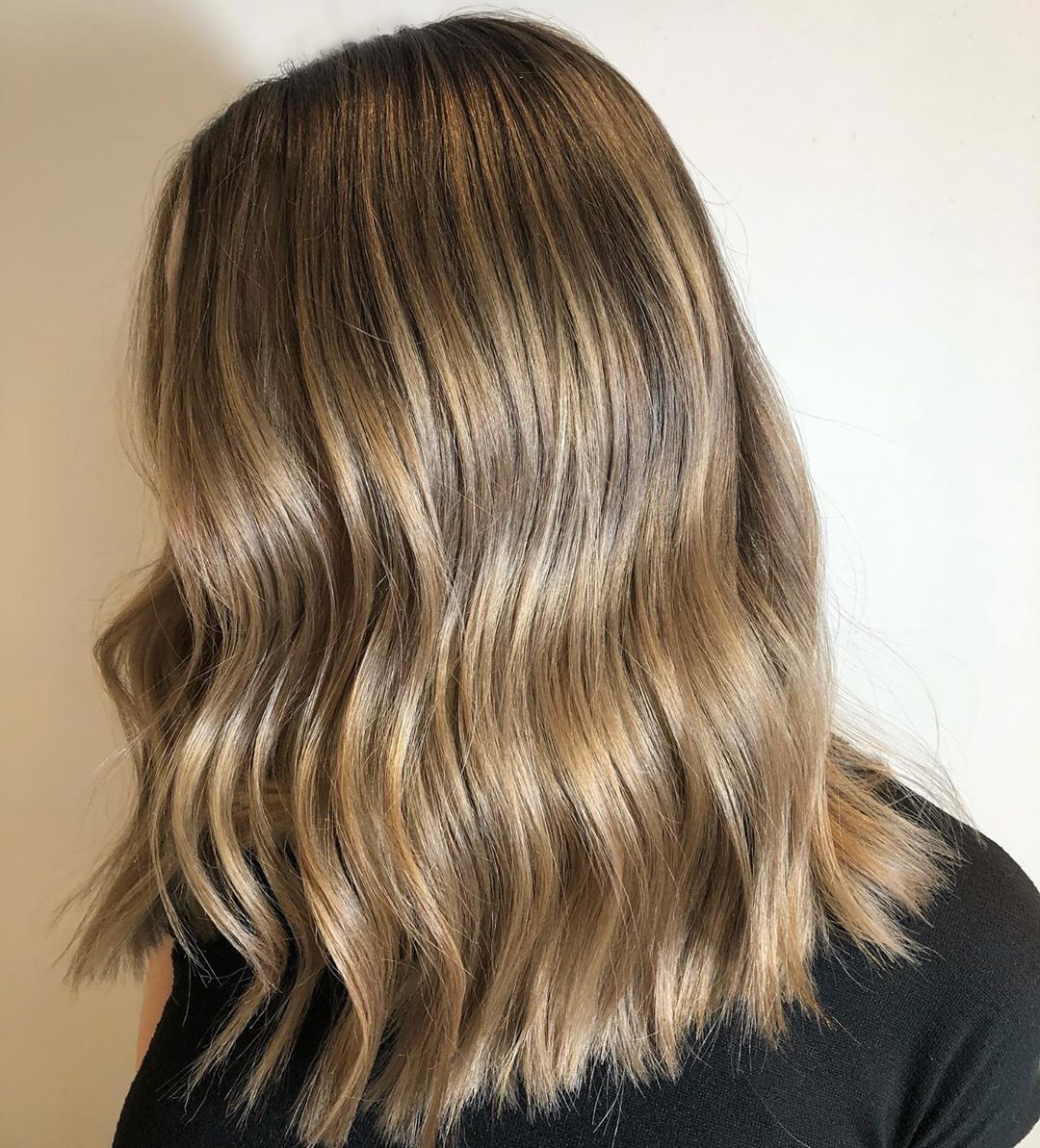Medium Blonde Hair Color Ideas – 31 Trending Ideas for 2025