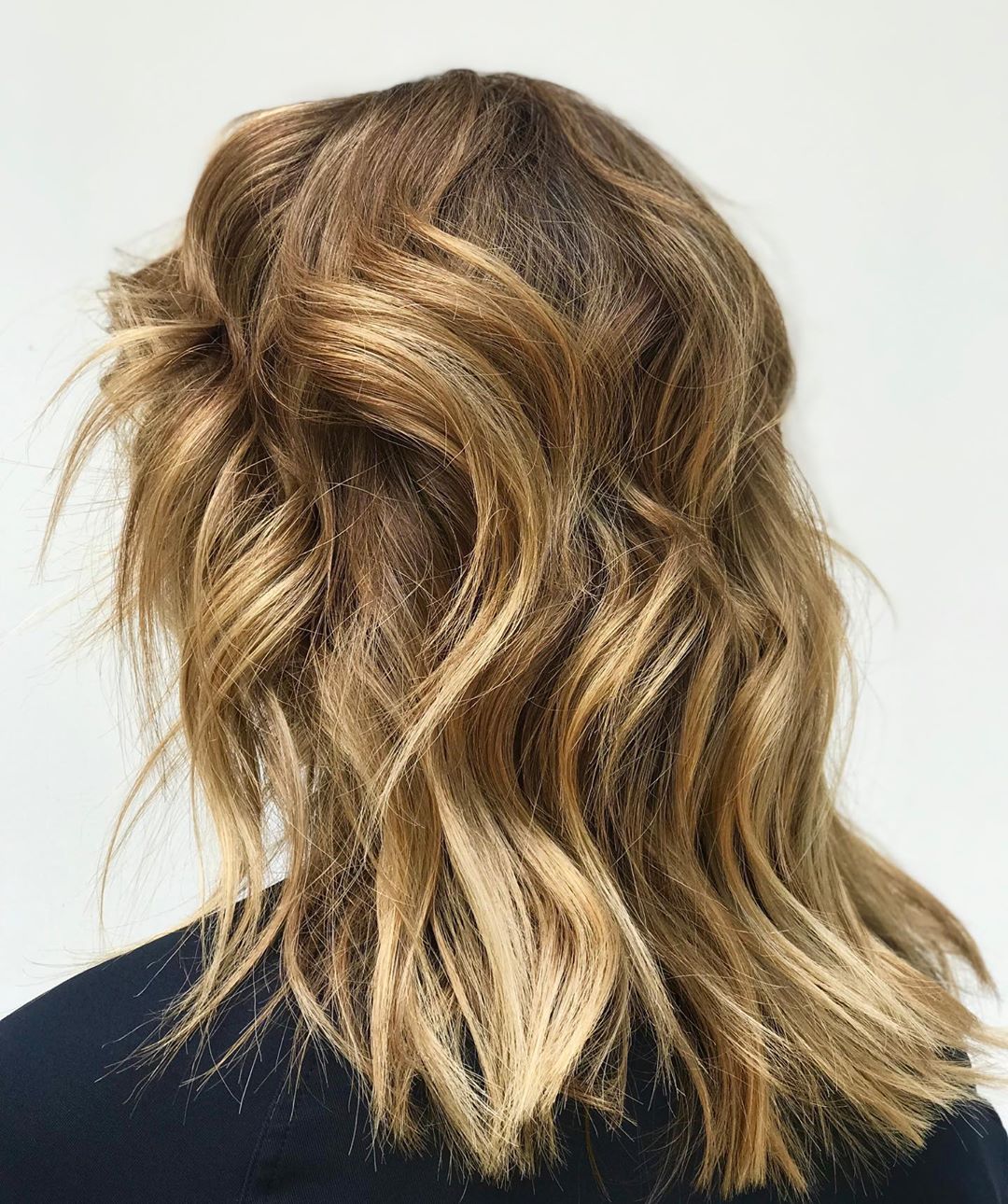 Medium Blonde Hair Color Ideas – 31 Trending Ideas for 2025