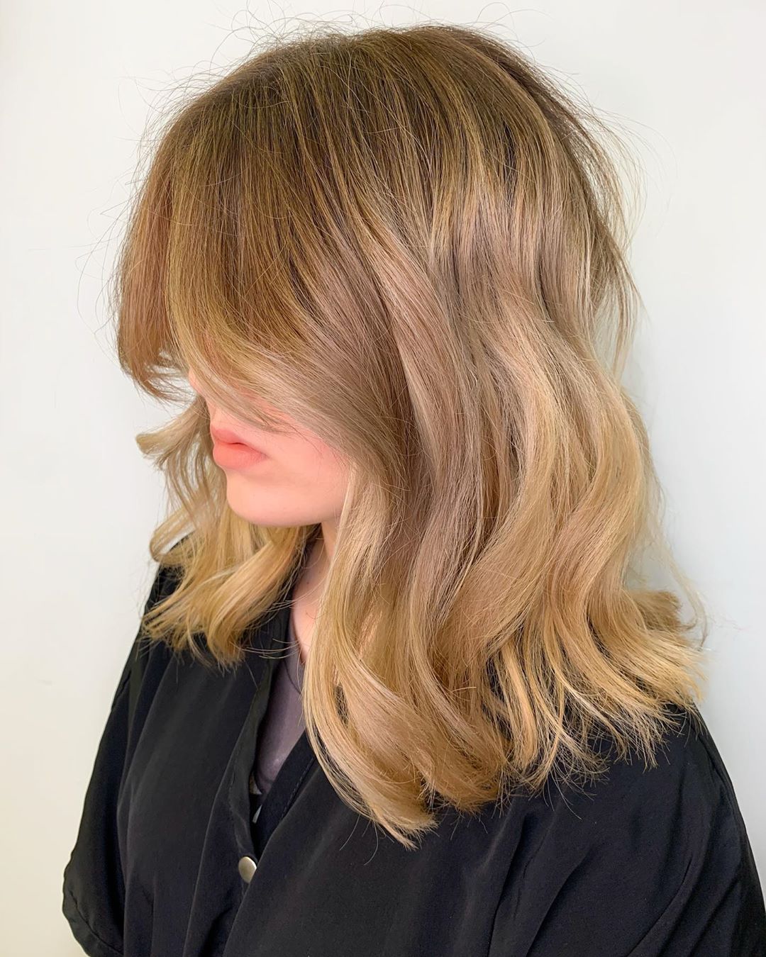 Medium Blonde Hair Color Ideas – 31 Trending Ideas for 2025