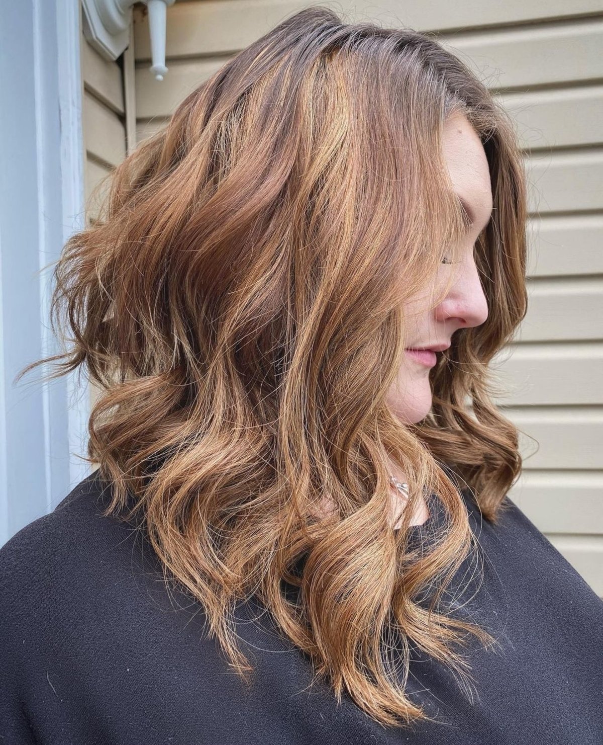 25 Best Medium Inverted Bob Haircut Ideas for Mid-Length Hair