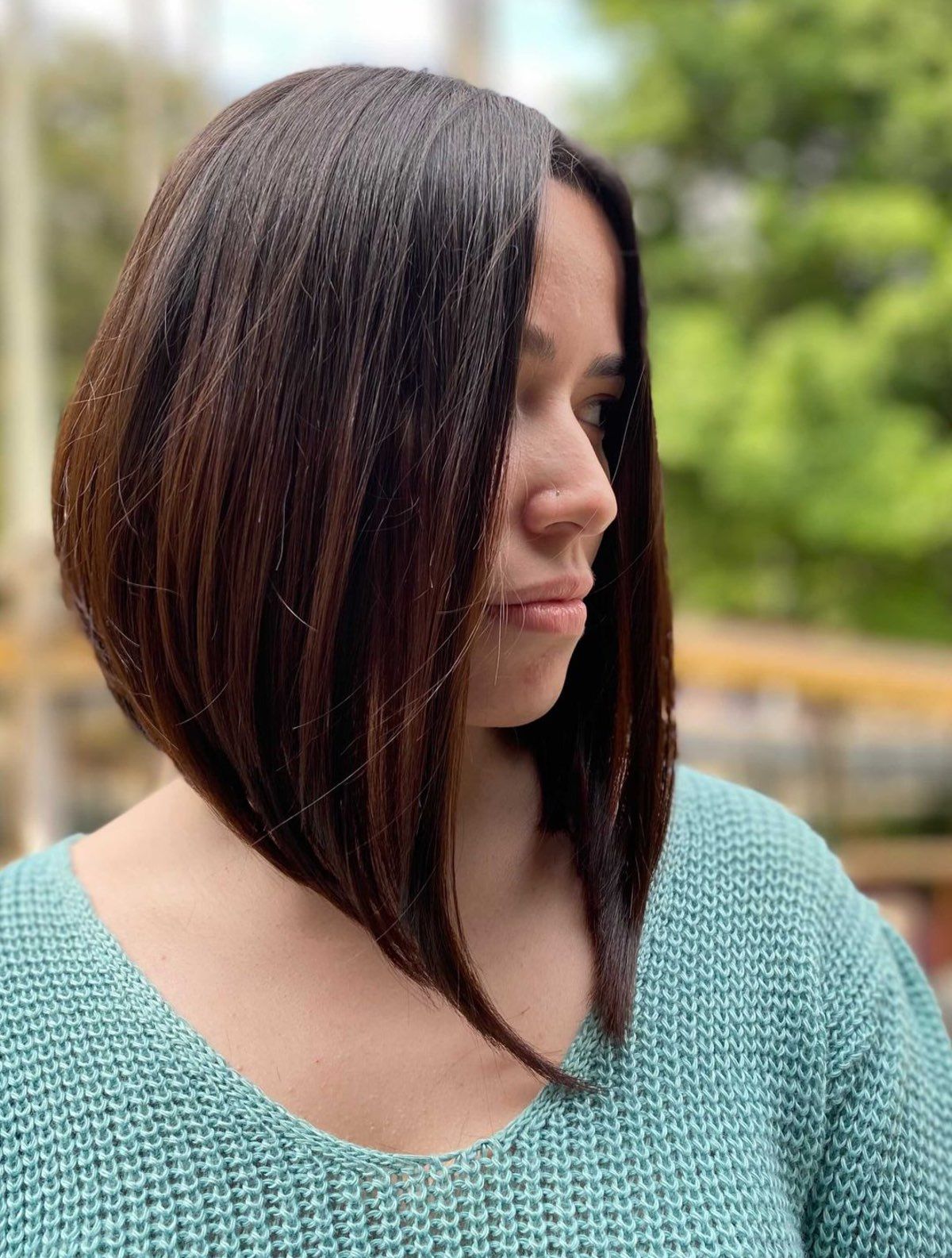 25 Best Medium Inverted Bob Haircut Ideas for Mid-Length Hair