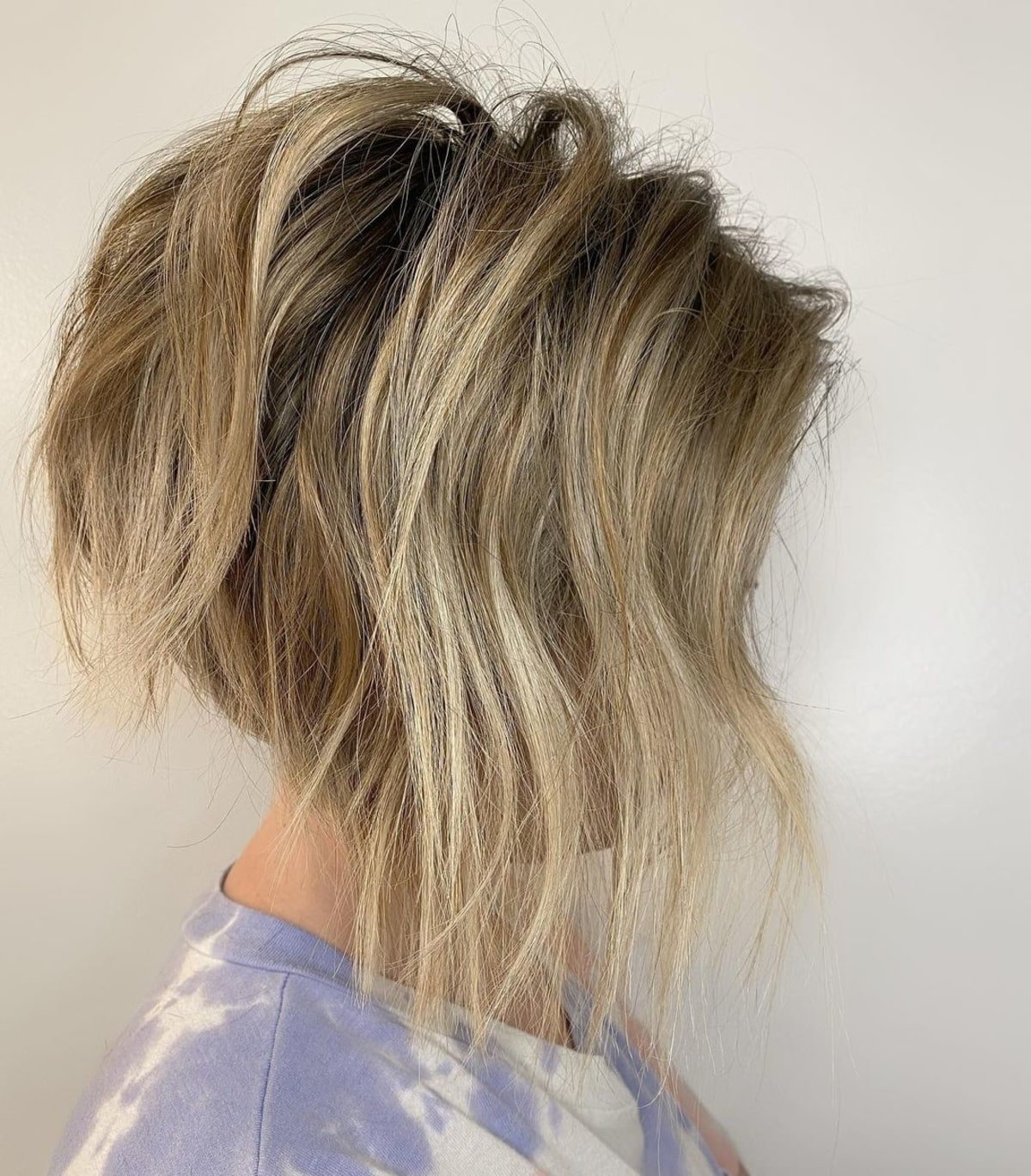 25 Best Medium Inverted Bob Haircut Ideas for Mid-Length Hair