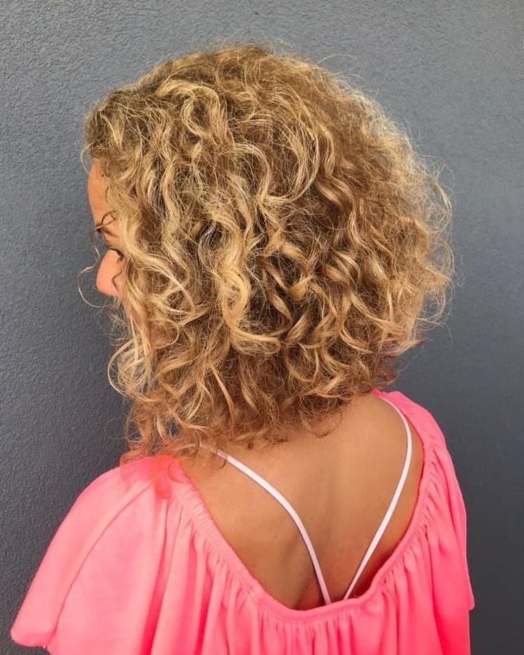 25 Best Medium Inverted Bob Haircut Ideas for Mid-Length Hair