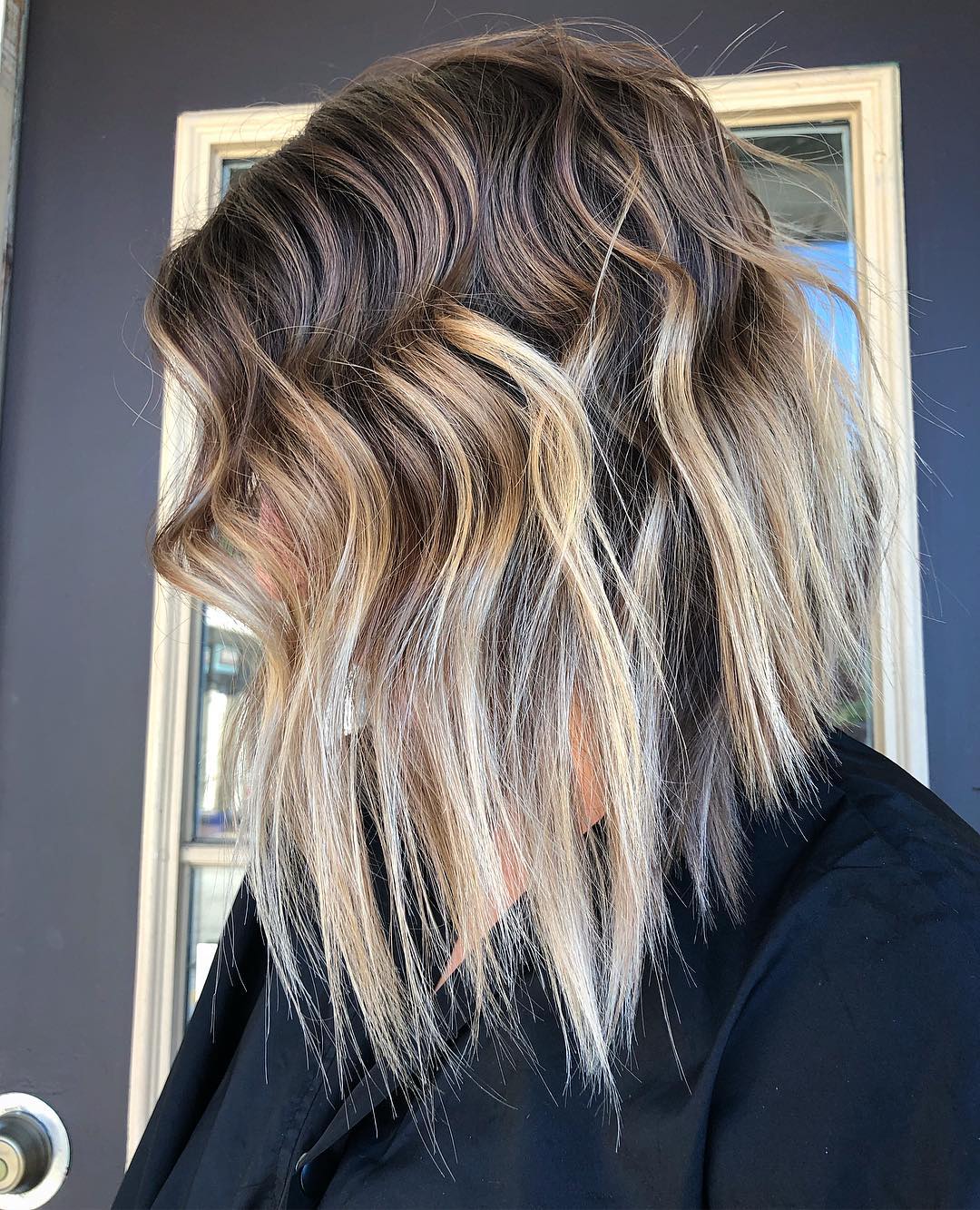 25 Best Medium Inverted Bob Haircut Ideas for Mid-Length Hair
