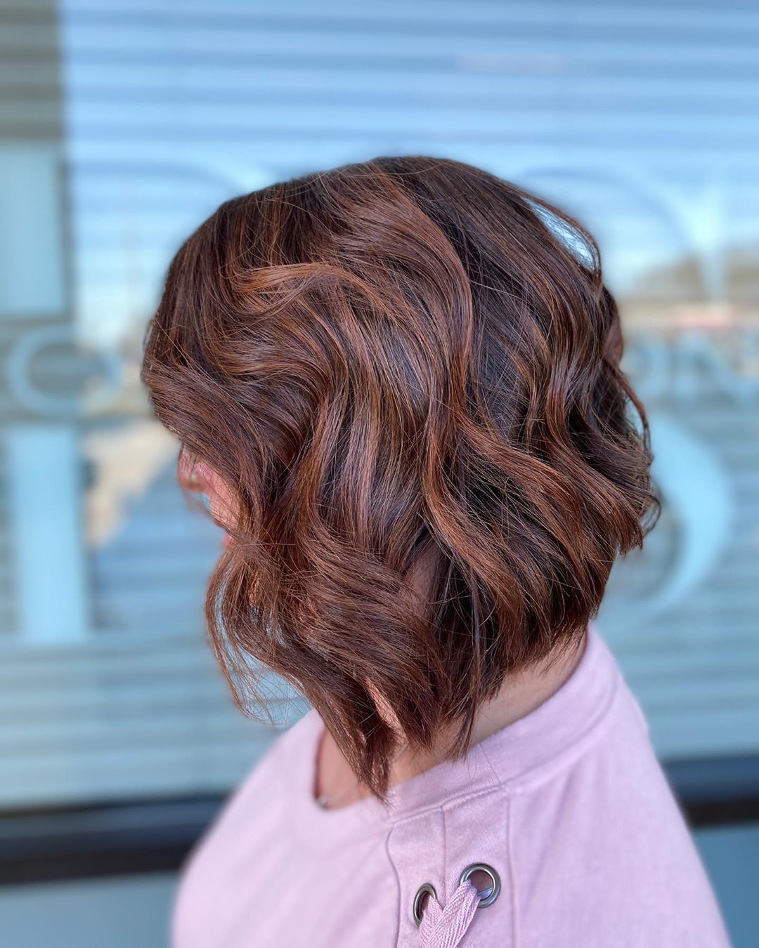 25 Best Medium Inverted Bob Haircut Ideas for Mid-Length Hair