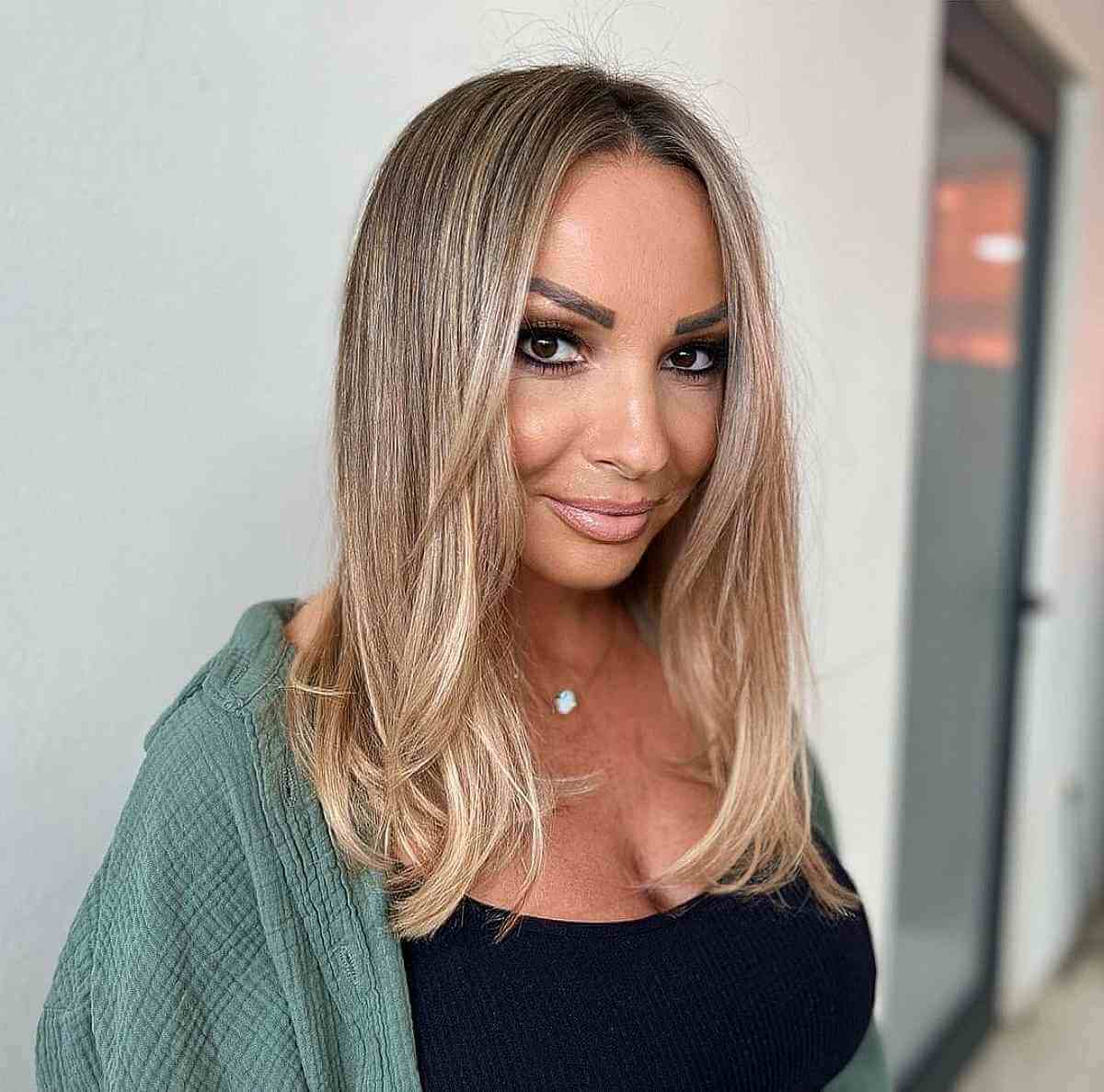 39 Low-Maintenance Medium-Length Haircuts for Busy Women