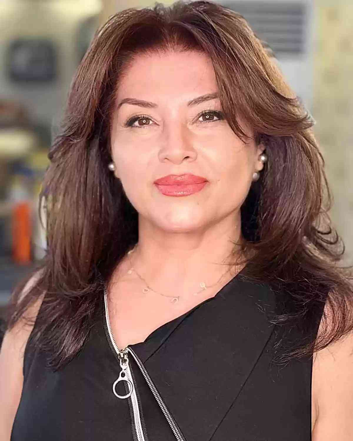 62 Best Medium-Length Haircuts for Women Over 40