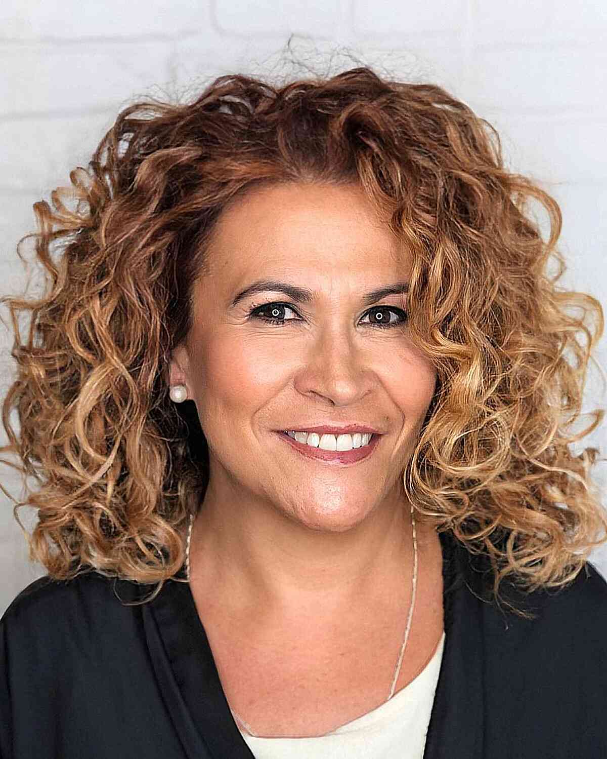 62 Best Medium-Length Haircuts for Women Over 40