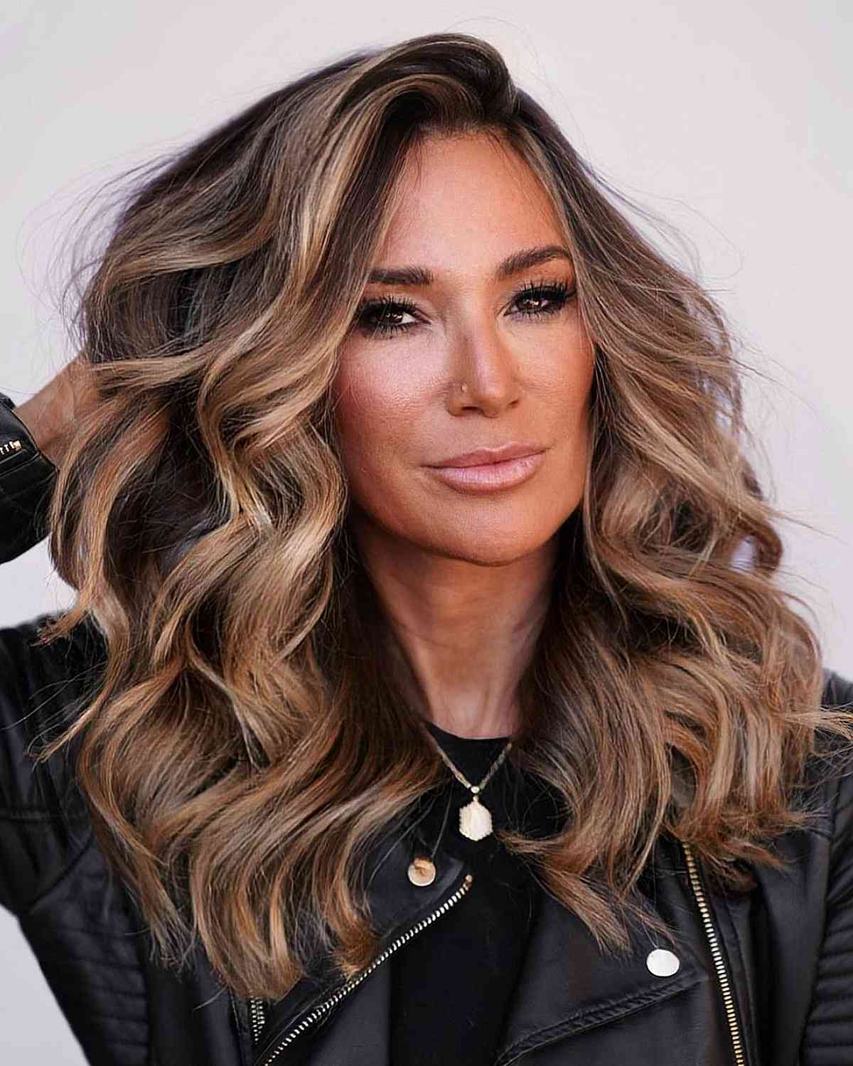 62 Best Medium-Length Haircuts for Women Over 40