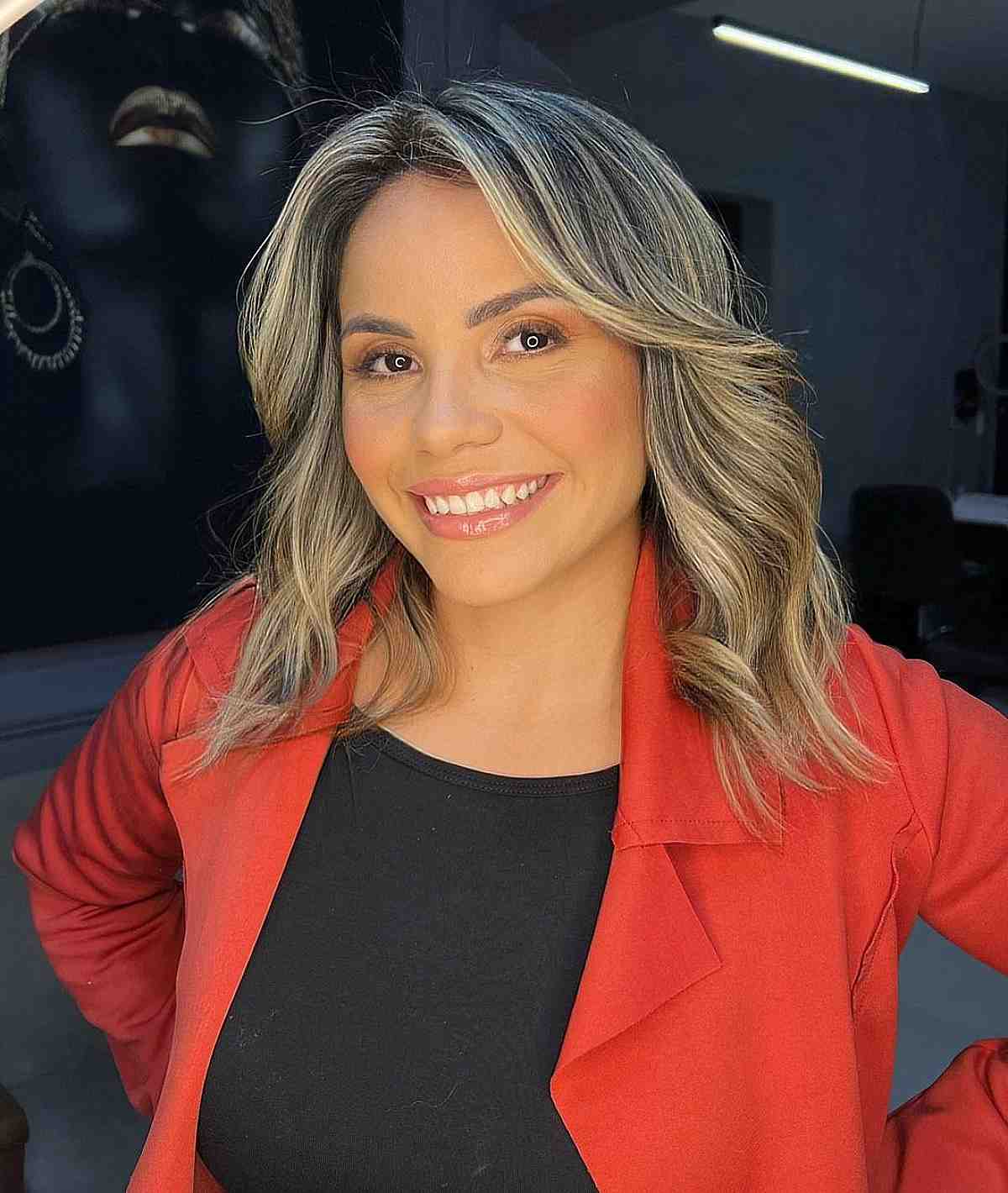 62 Best Medium-Length Haircuts for Women Over 40