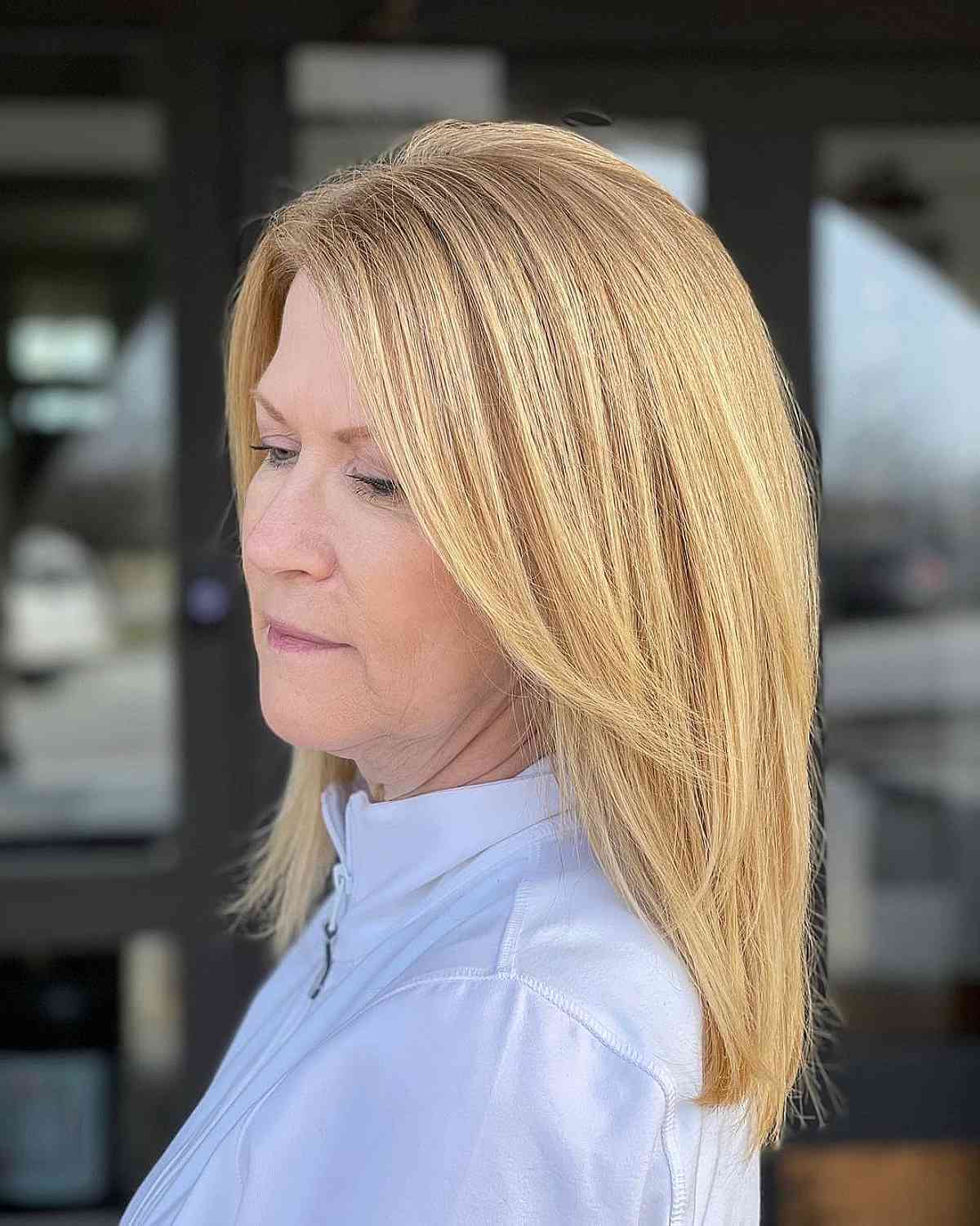 25 Stylish & Easy Medium-Length Hairstyles for Ladies in Their 60s