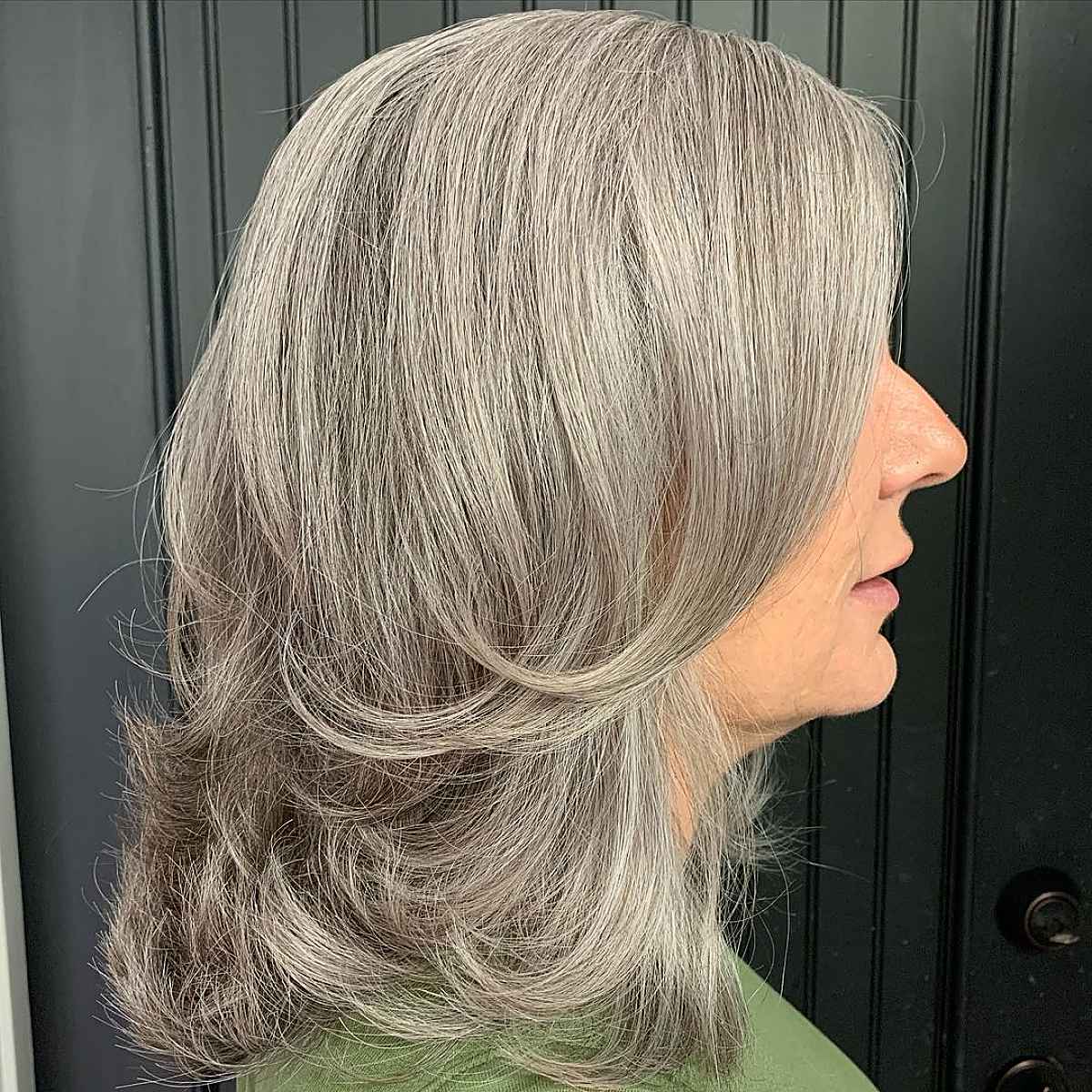 25 Stylish & Easy Medium-Length Hairstyles for Ladies in Their 60s