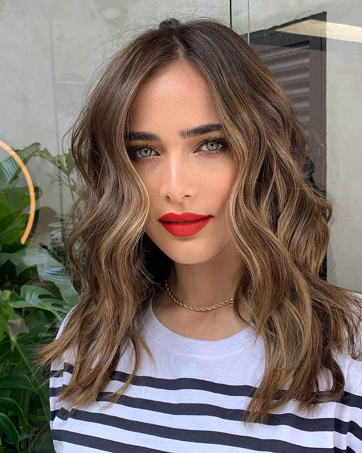 28 Best Ways to Get Long Layers with Medium-Length Hair