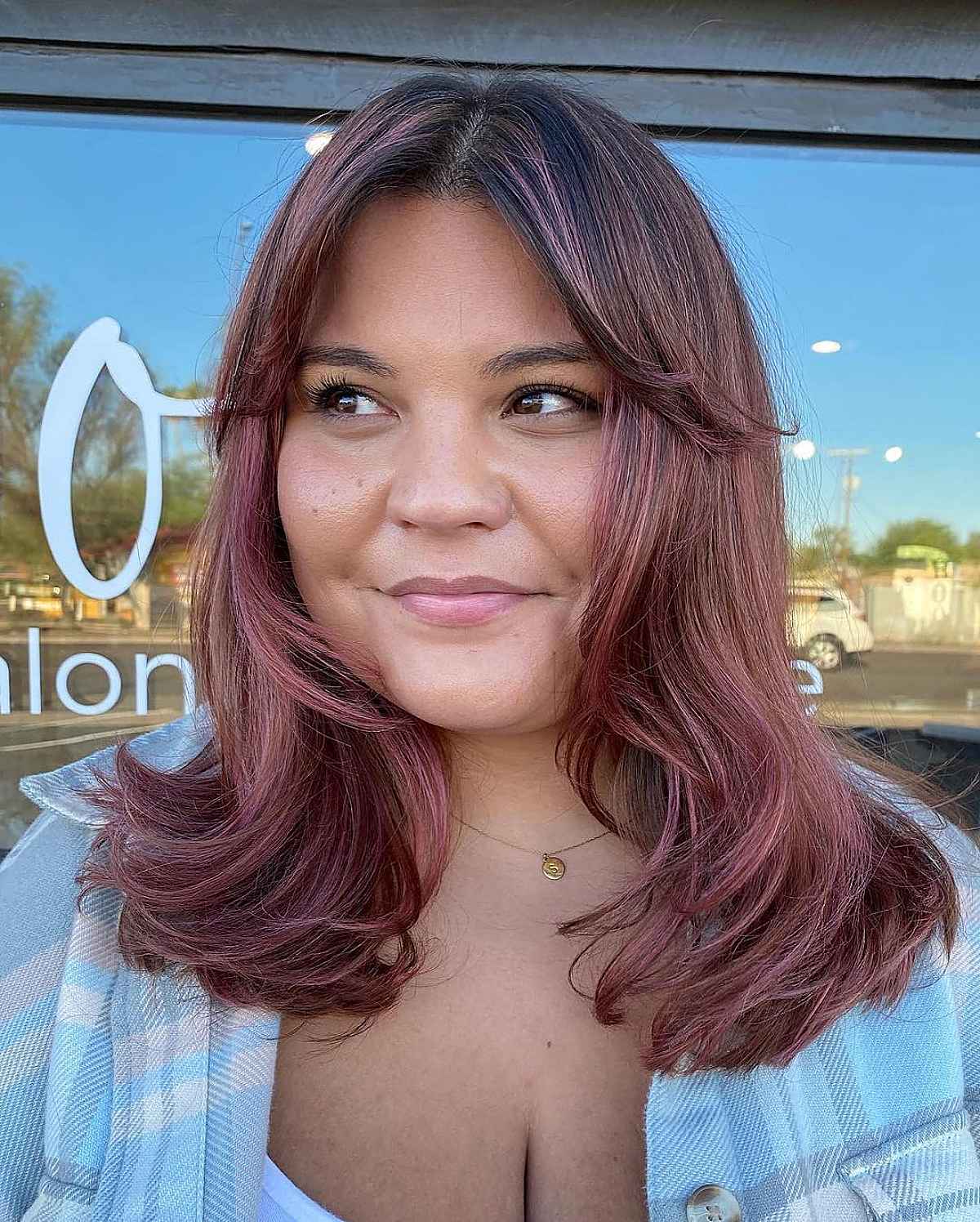 38 Coolest Shoulder-Length Hair with Curtain Bangs You’ve Gotta See