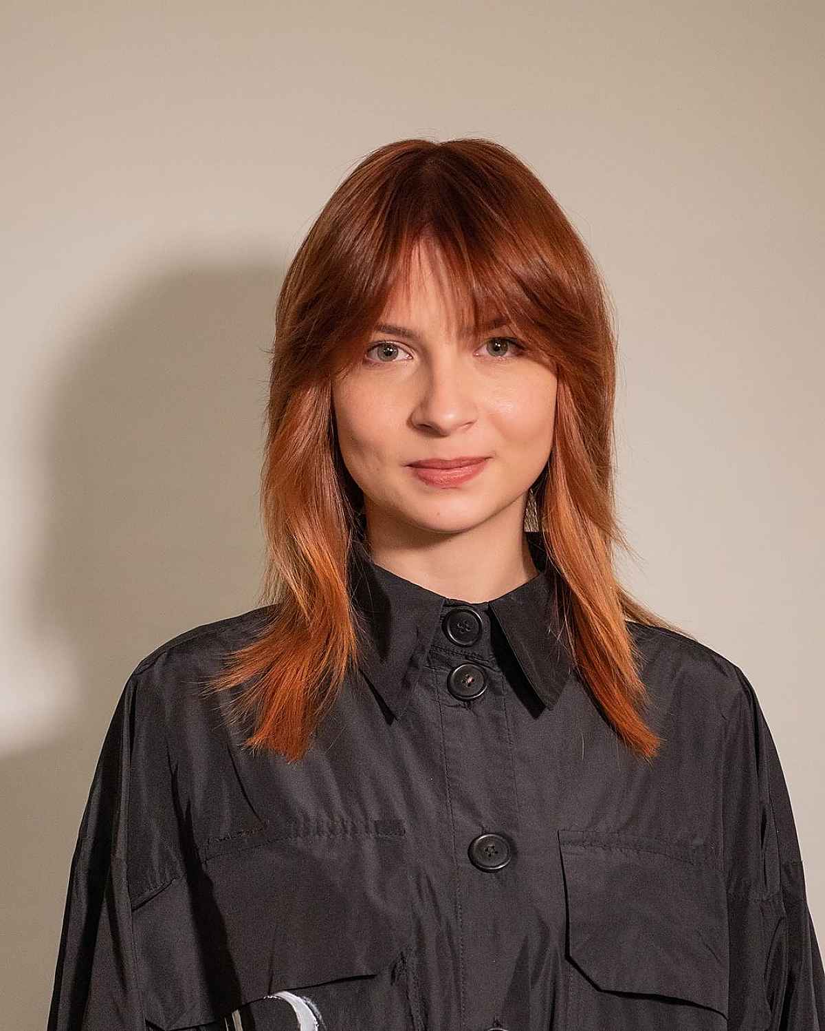 38 Coolest Shoulder-Length Hair with Curtain Bangs You’ve Gotta See